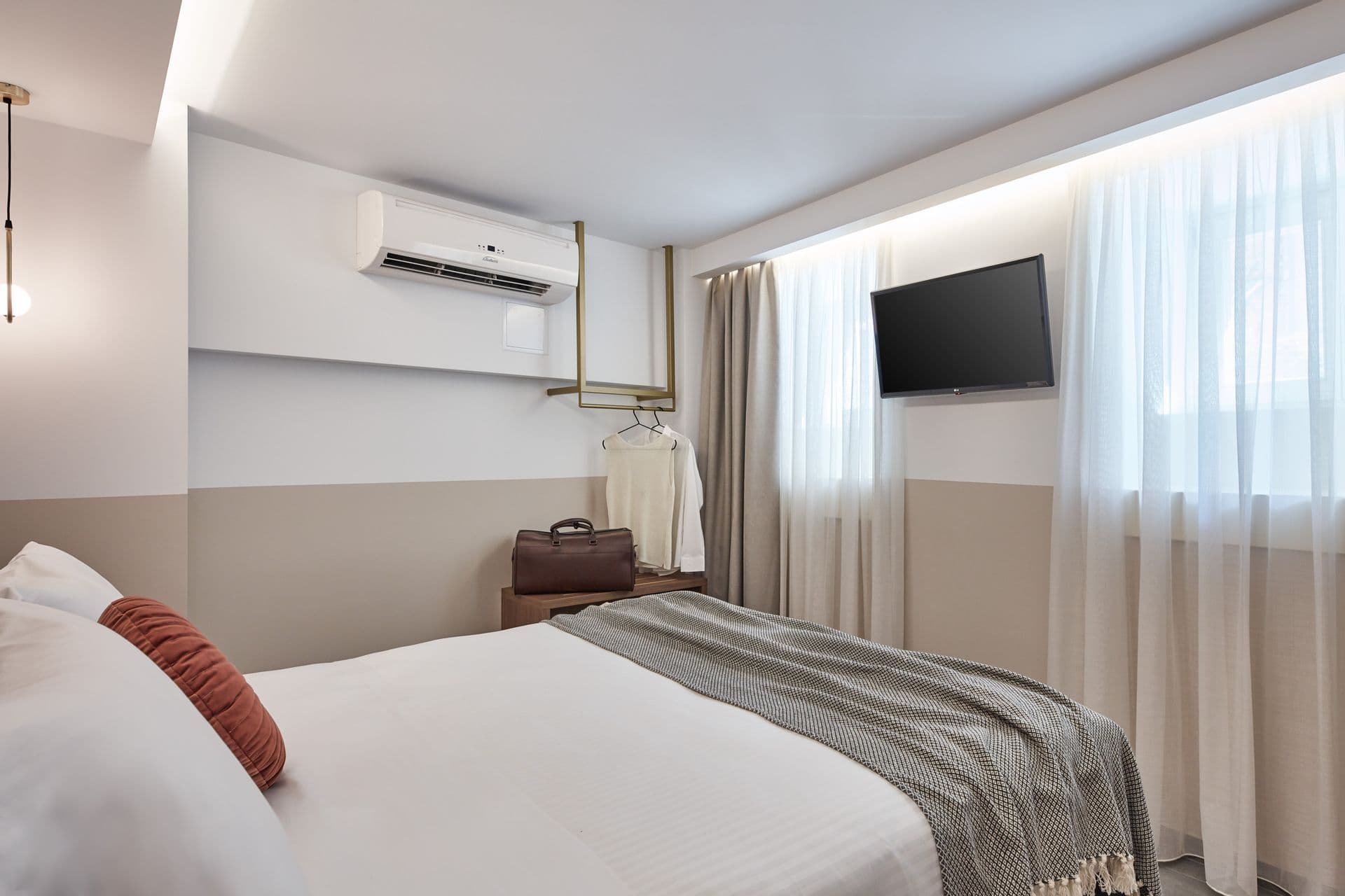 room-types-LITHIA-ECO-0.jpg