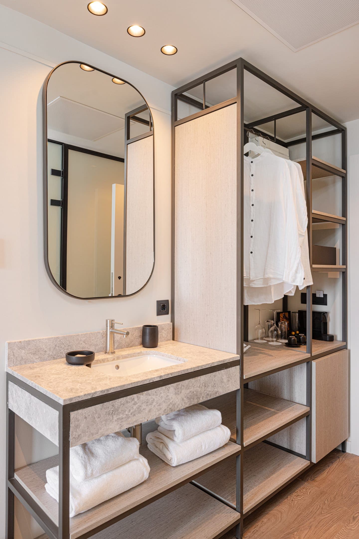room-types-LITHOSHTL-EXECTR-0.jpg