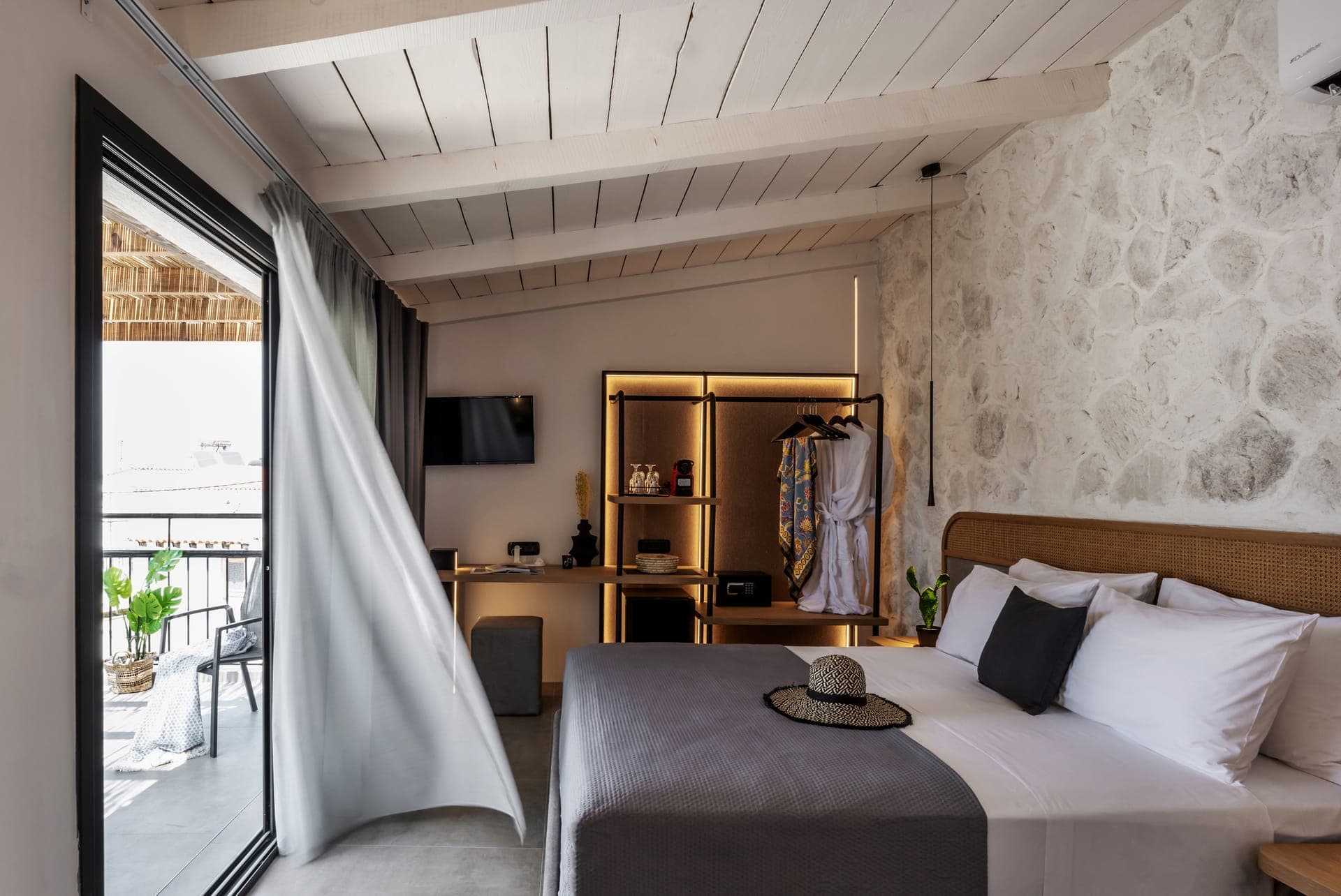 room-types-LITHOSKIA-SUPAPT-0.jpg