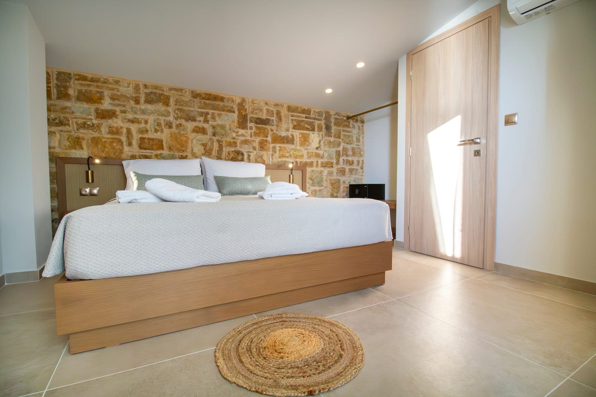 room-types-LITHOSV-DELVIL-0.jpg