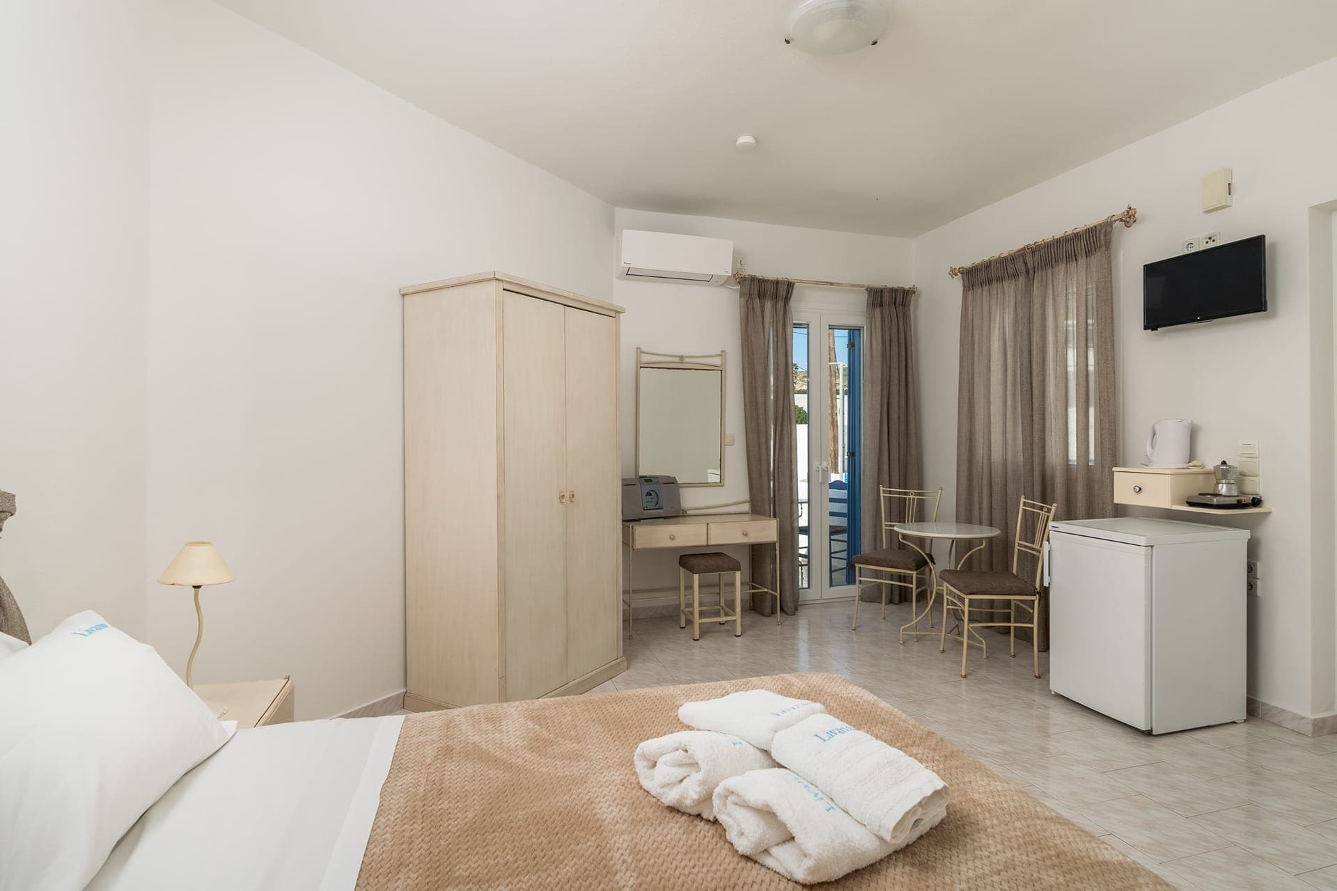 room-types-LIVANIOS-DBLS-0.jpg