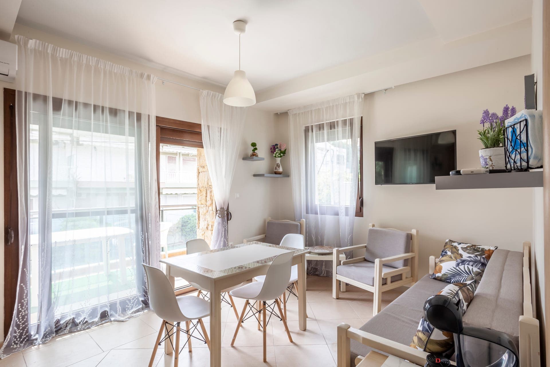 room-types-LIVEINGR-VALERA-0.jpg