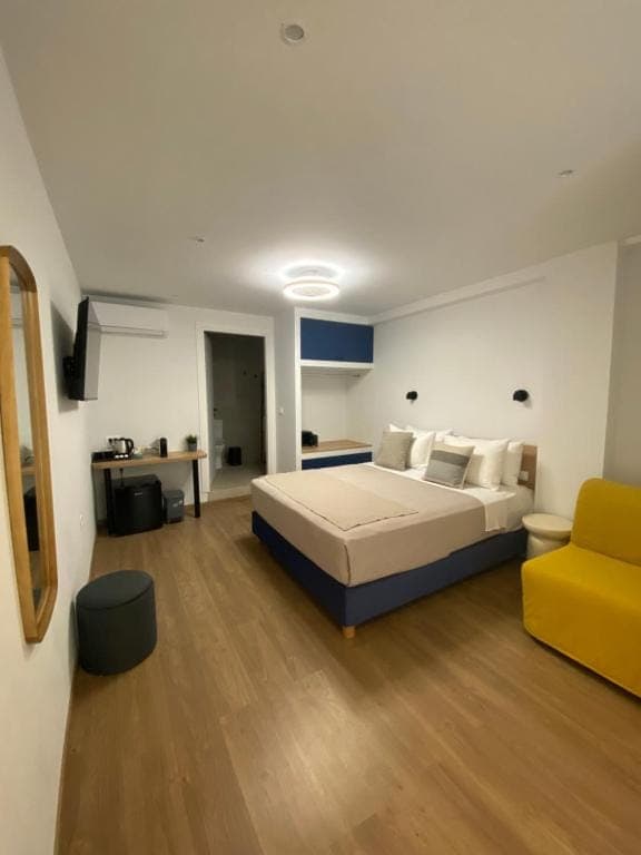 room-types-LIVINGAPAR-STD-0.jpg