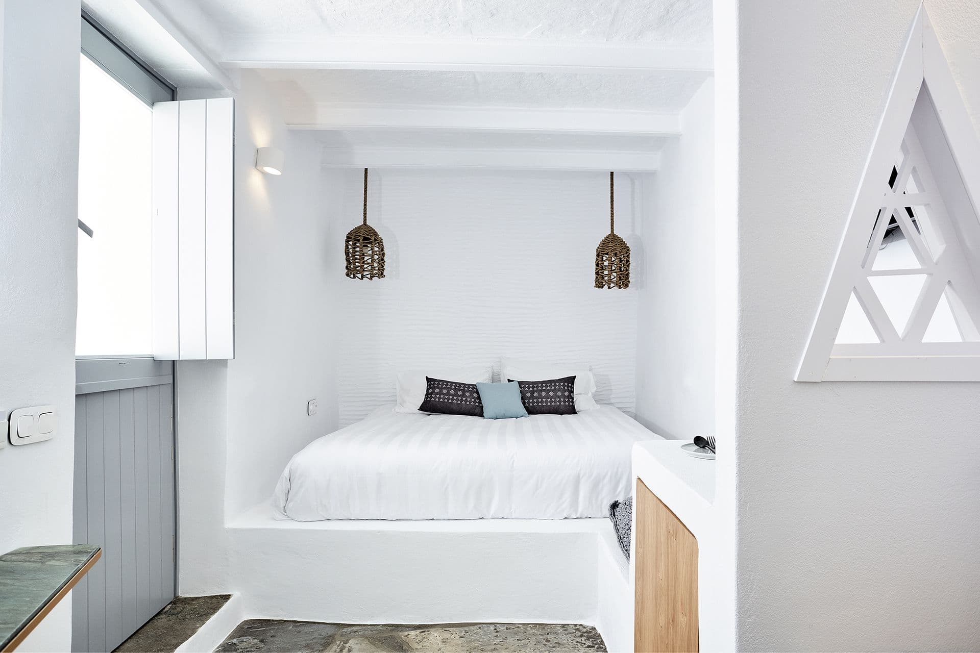 room-types-LIVINGTHER-CDBLSV-0.jpg