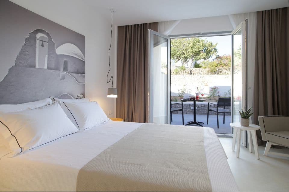 room-types-LIVINMYKON-CLAS-0.jpg