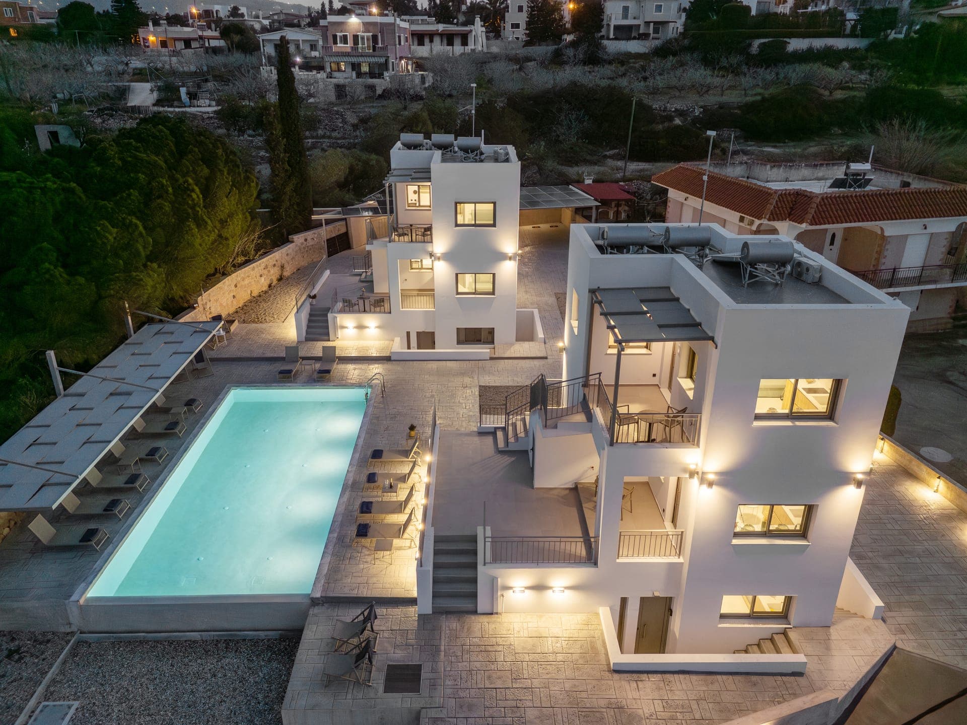 room-types-LMPROPERTY-POOLTW-0.jpg