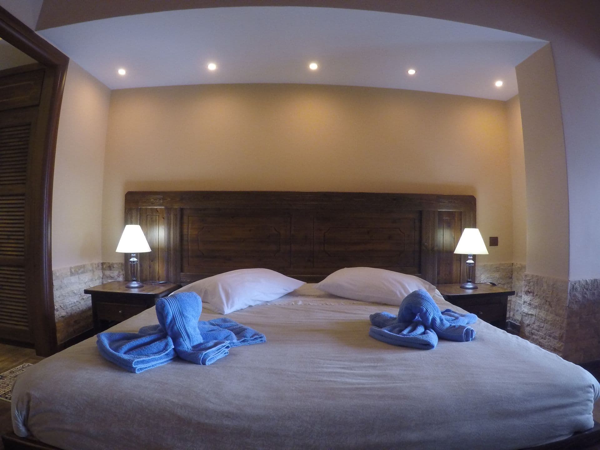 room-types-LOGGASH-TRIPLJ-0.jpg