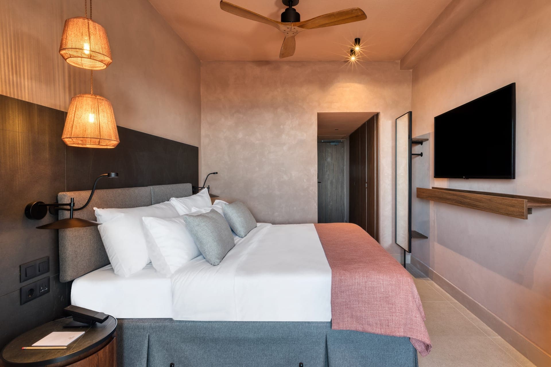 room-types-LOUCOITI-INFA-0.jpg