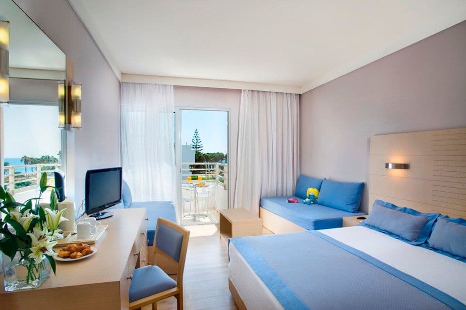 room-types-LOUISLEDRA-STDFAM-0.jpg
