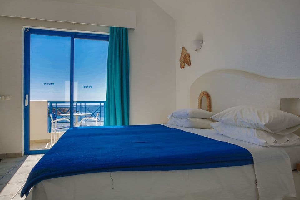 room-types-LTHALASSA-STUD2-0.jpg