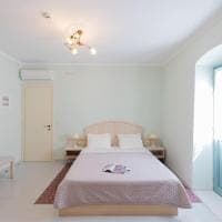 room-types-LUX999-102103-0.jpg