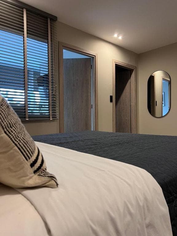 room-types-LUXORSUIT-FD4P-0.jpg