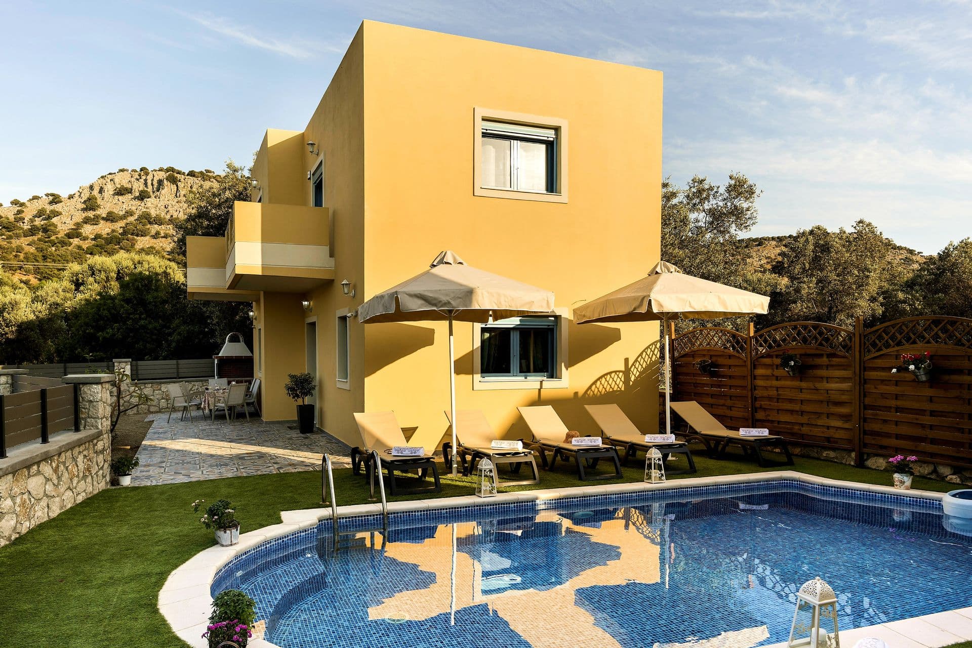 room-types-LUXRETVILL-VILLA1-0.jpg
