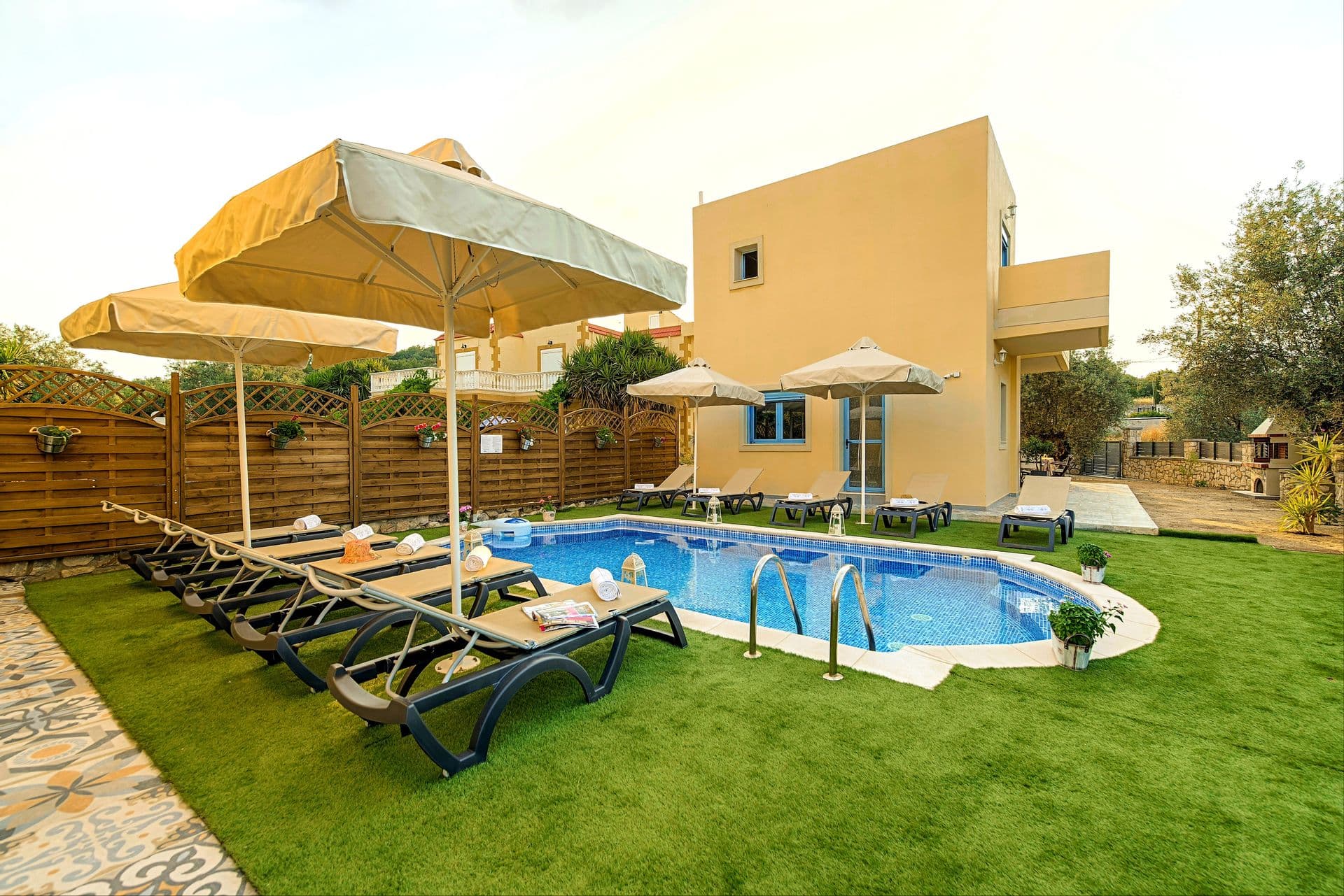 room-types-LUXRETVILL-VILLA2-0.jpg