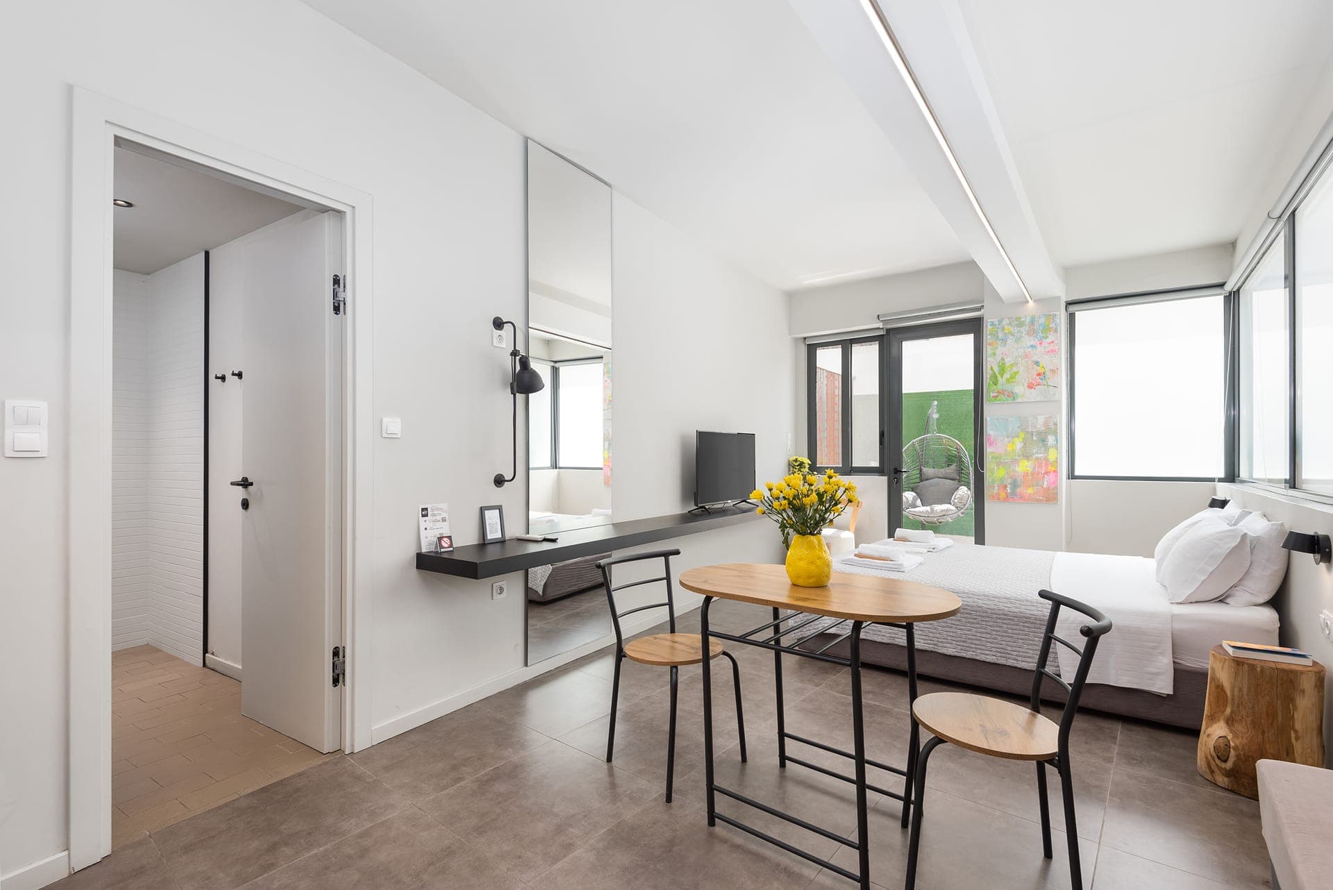 room-types-M17SUITES-DLXSTD-0.jpg