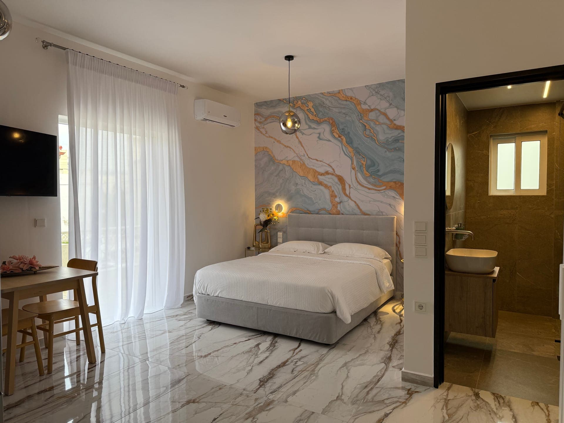room-types-MADILUX-BO-0.jpg