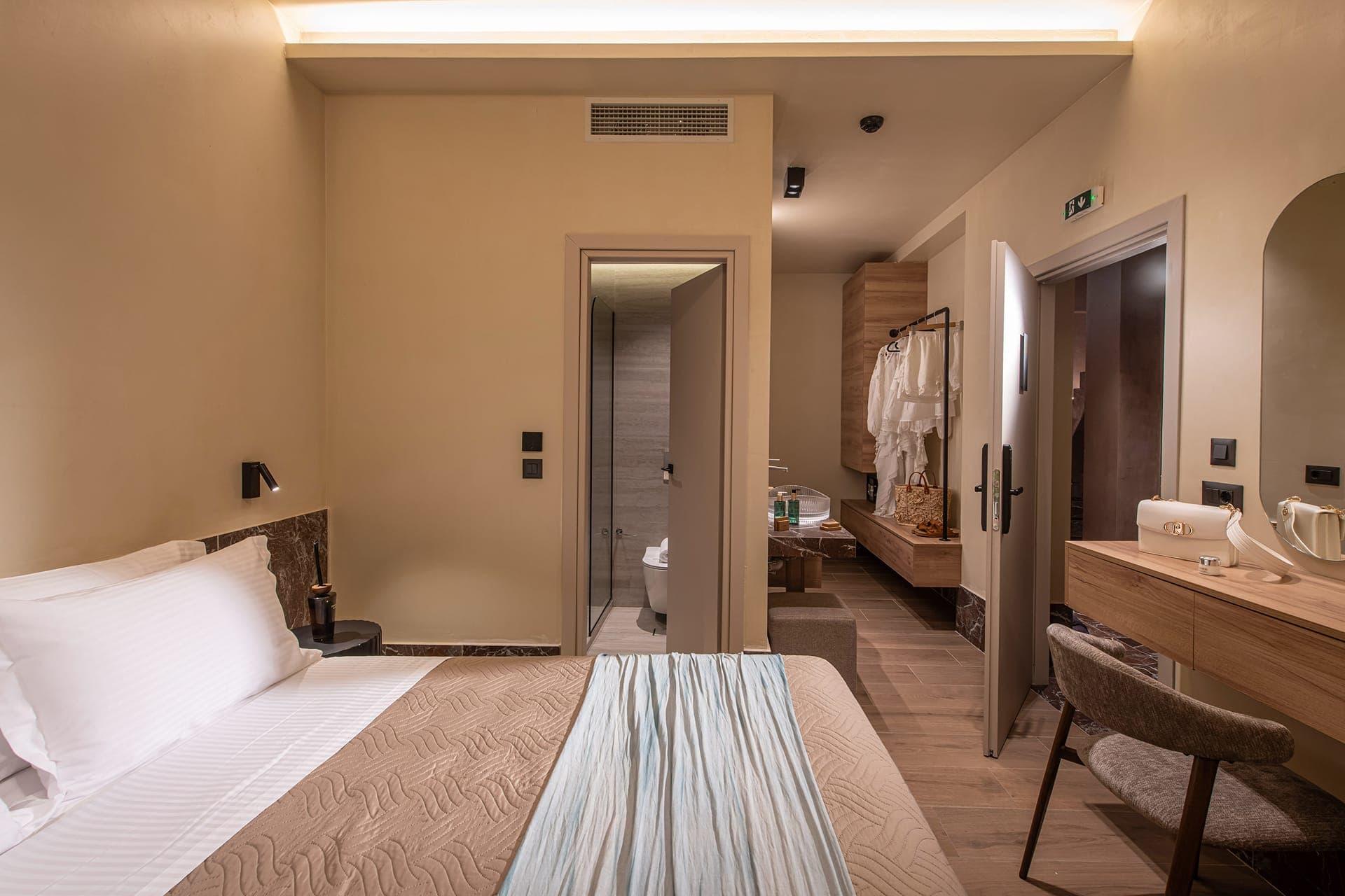 room-types-MAHAHER-TRPL-0.jpg