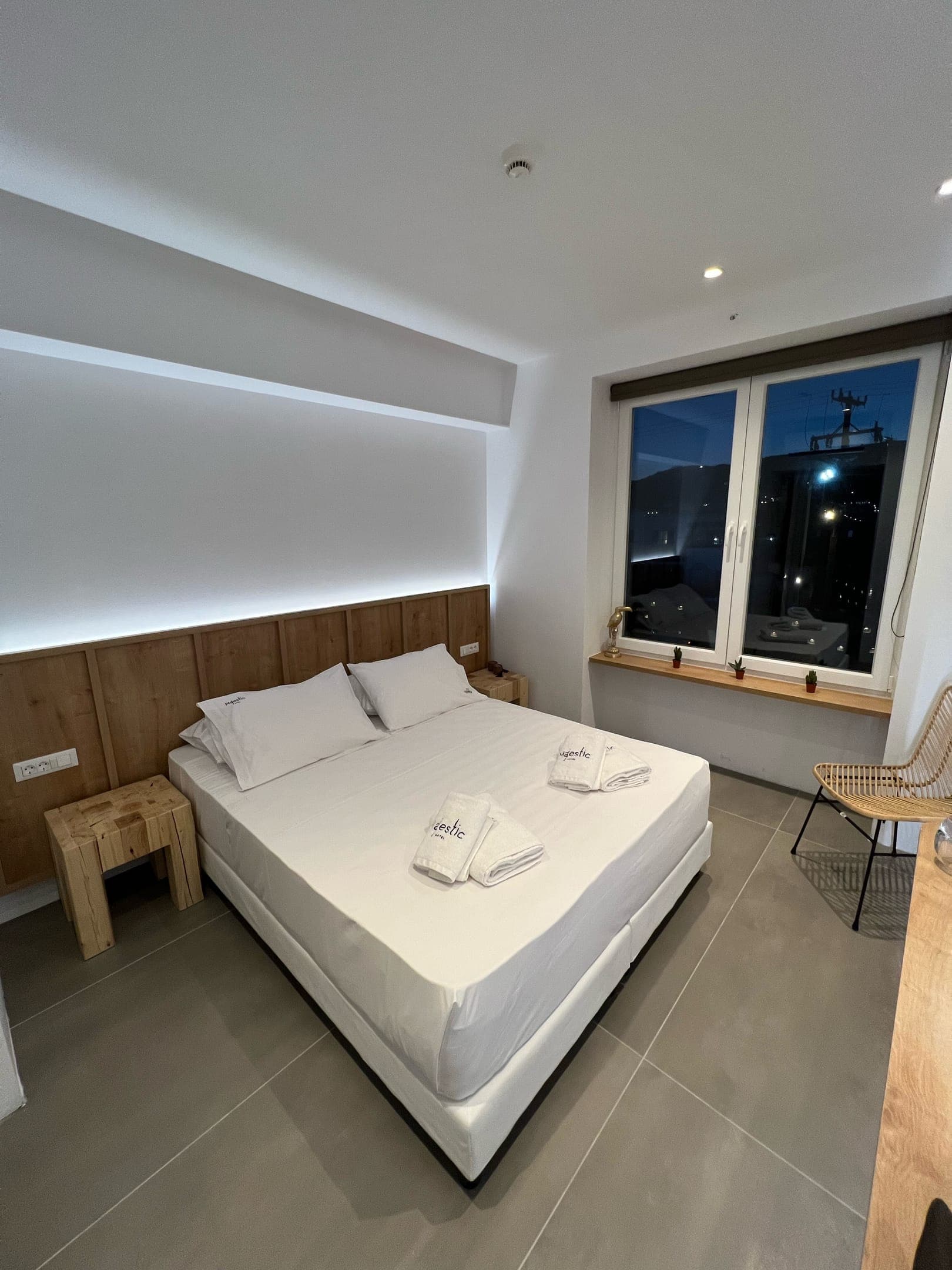 room-types-MAJESTICM-STDBLS-0.jpg