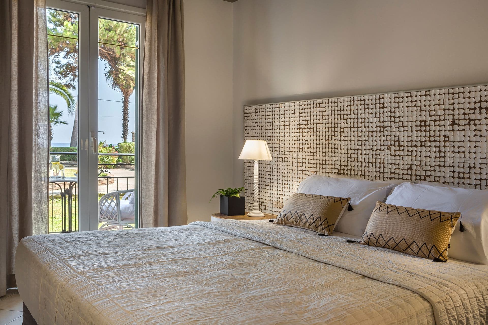 room-types-MAKISHOTEL-SUPDBL-0.jpg