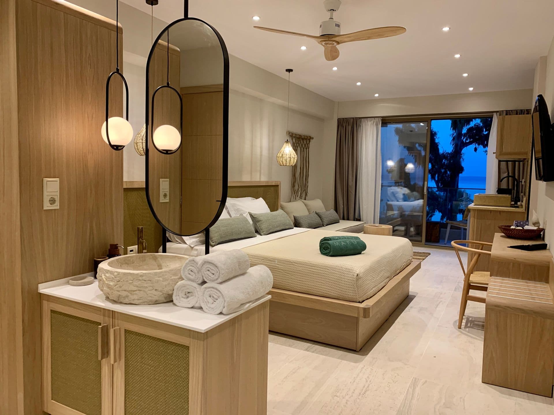 room-types-MAKOSUITES-JSSV-0.jpg