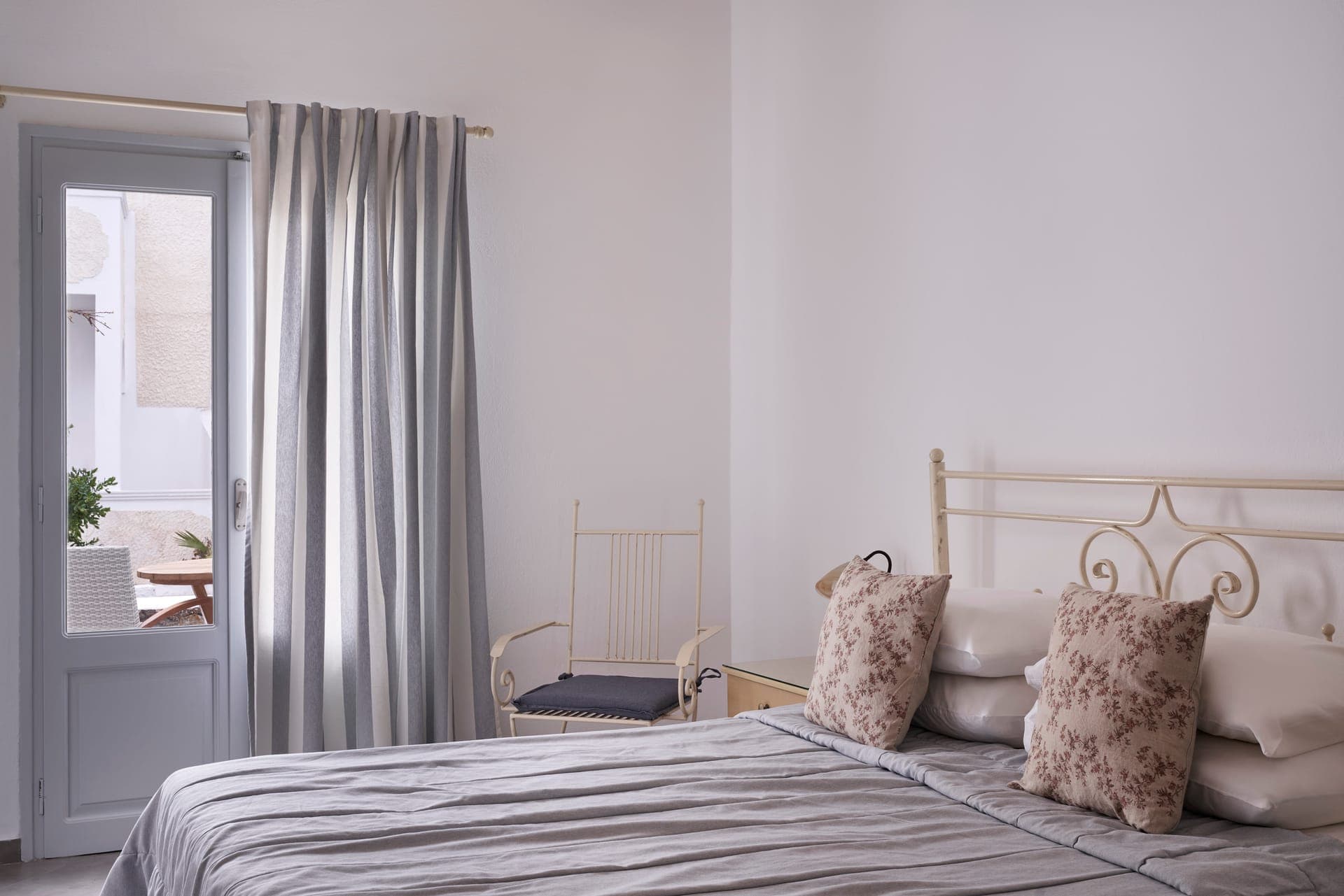room-types-MAKRIS-STUDIO-0.jpg
