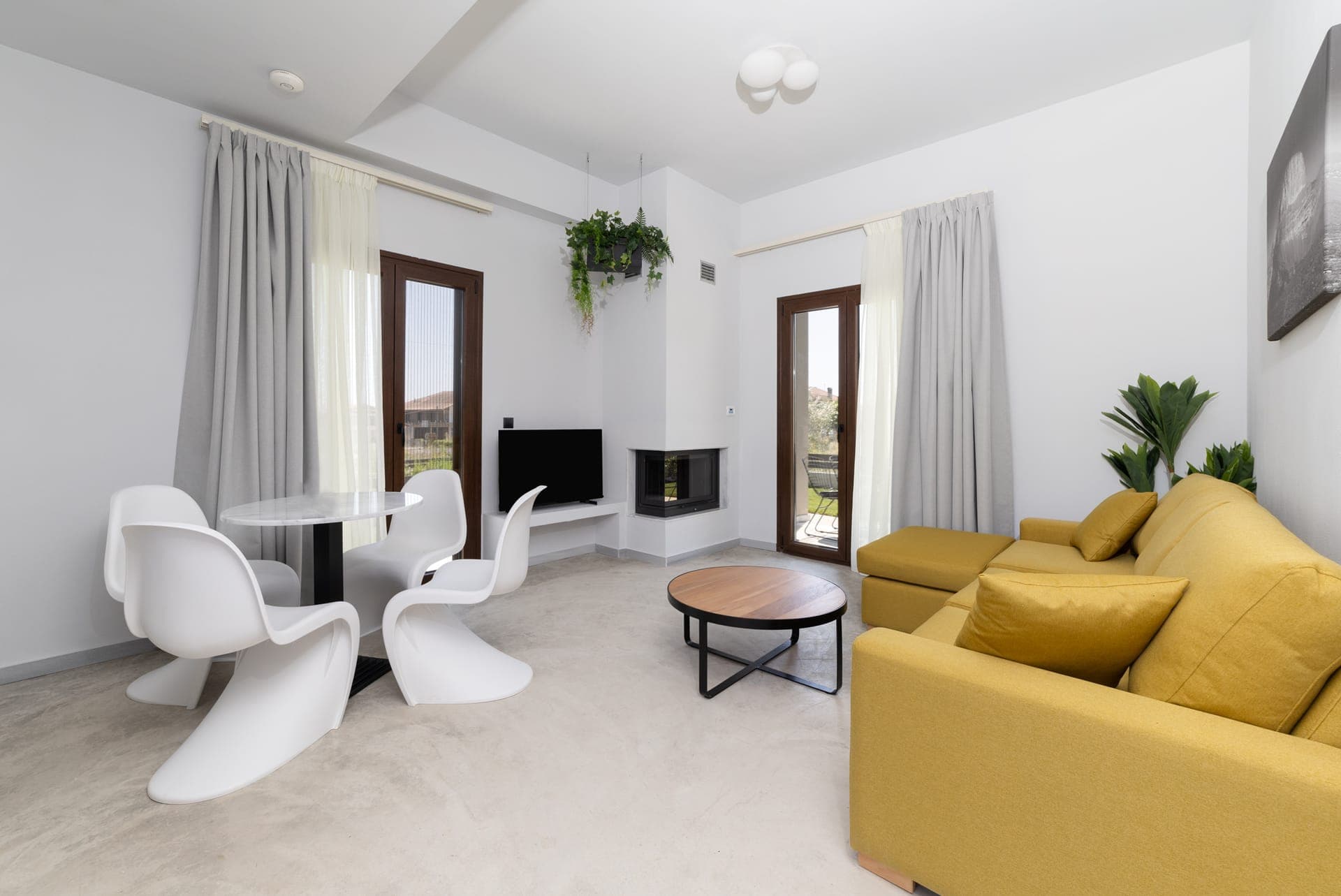 room-types-MALATHROGH-APTBAL-0.jpg