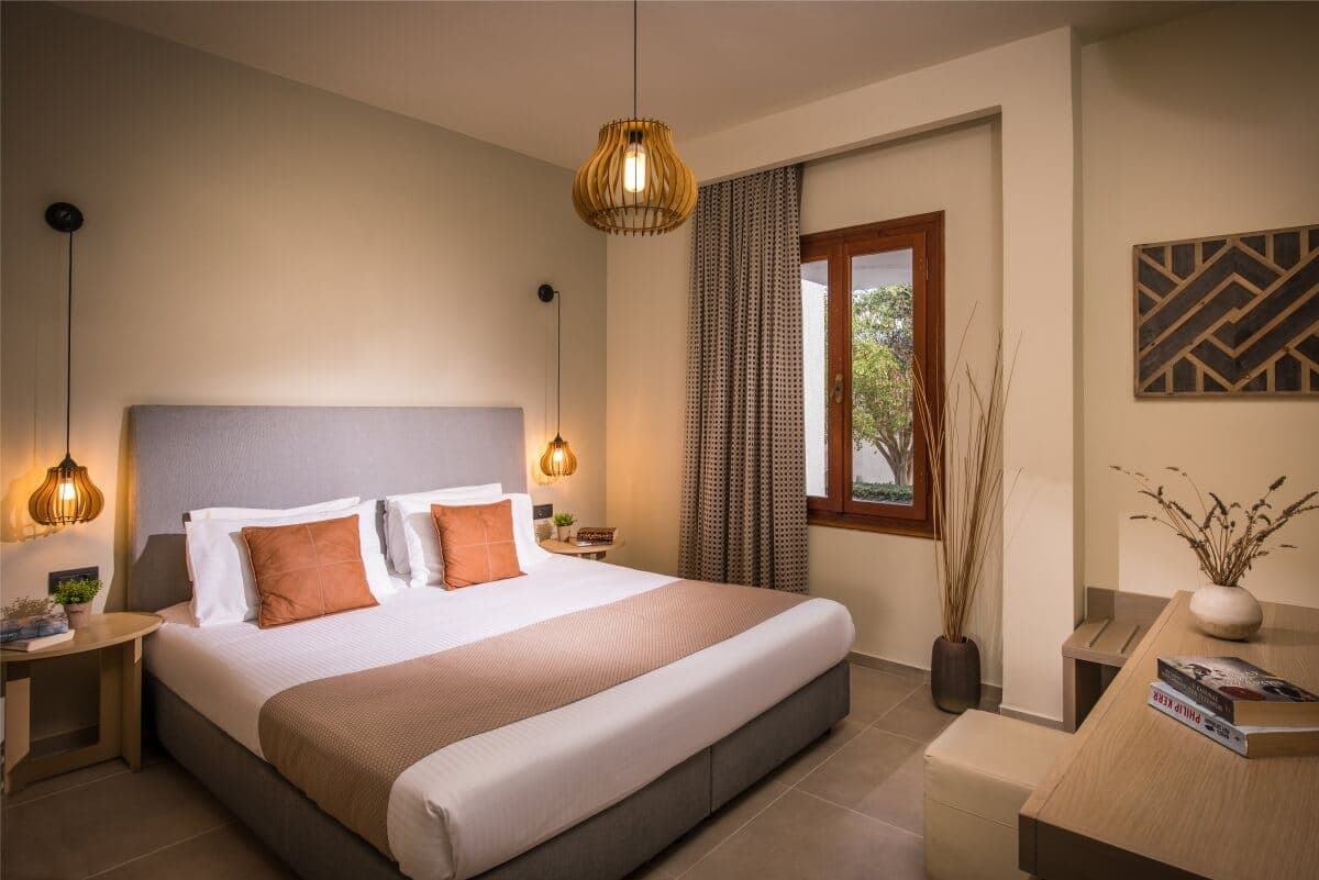 room-types-MALENACRT-2REXES-0.jpg