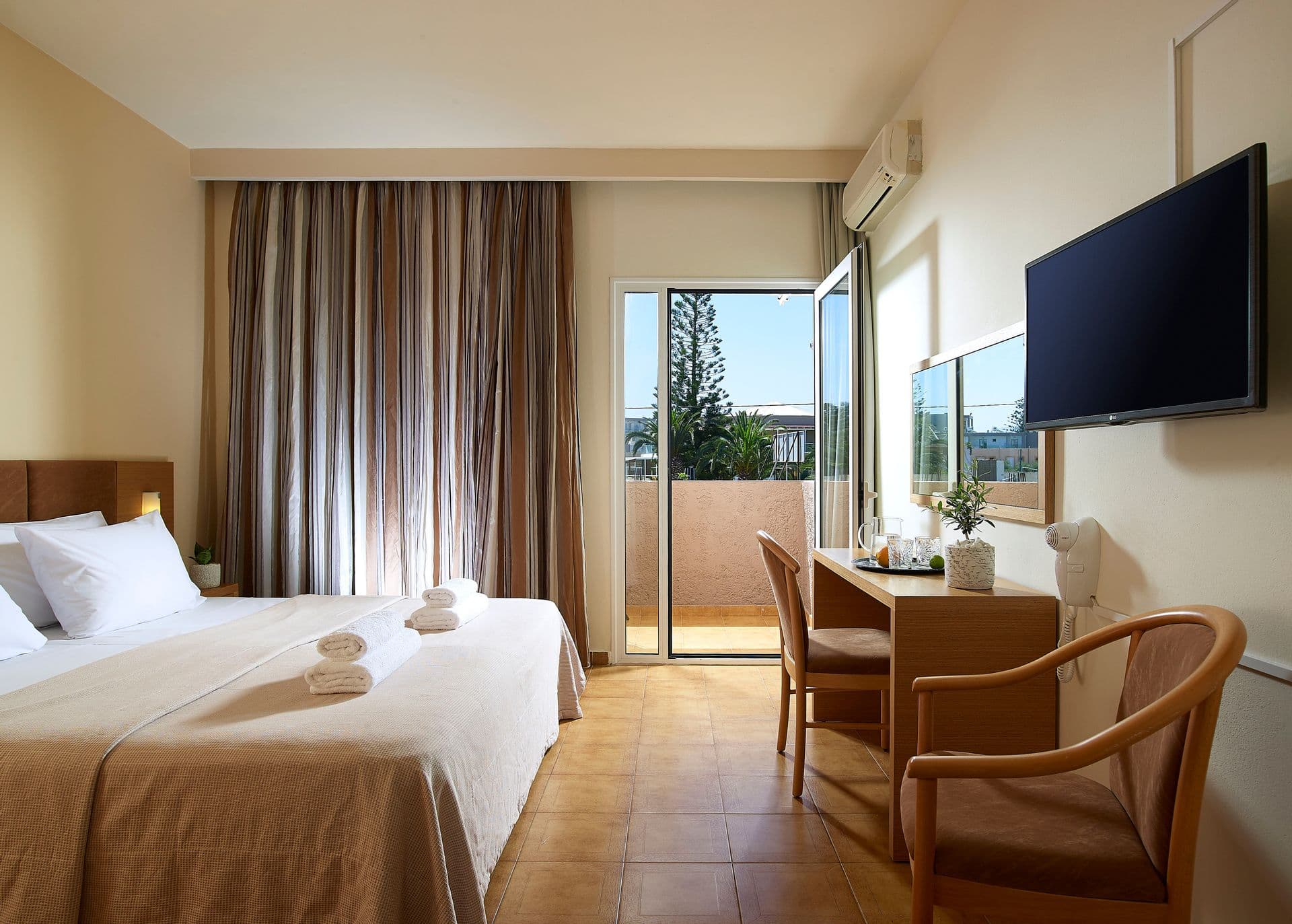 room-types-MALIABAYCR-STDANX-0.jpg