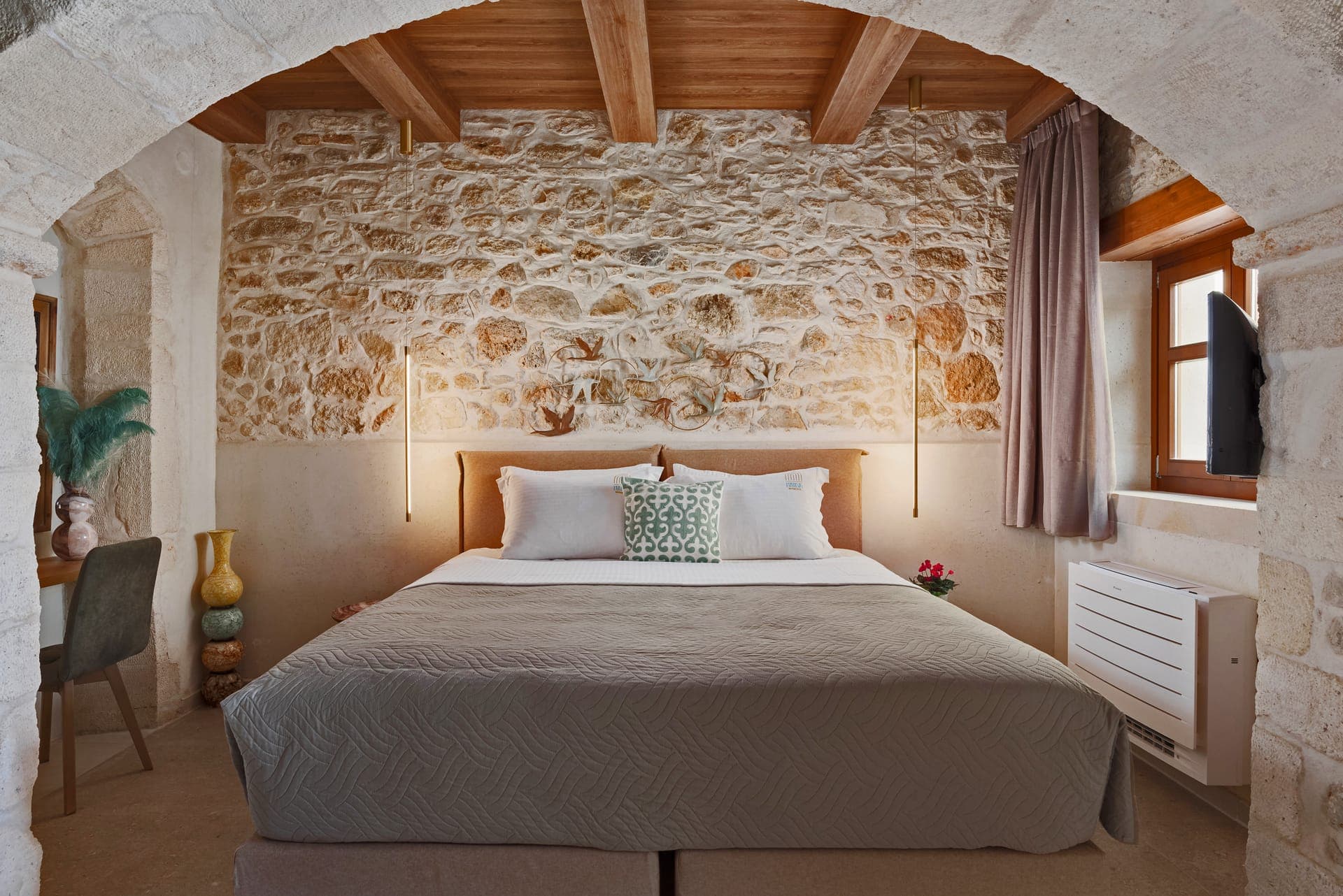room-types-MANSIOBHRE-STAND-0.jpg