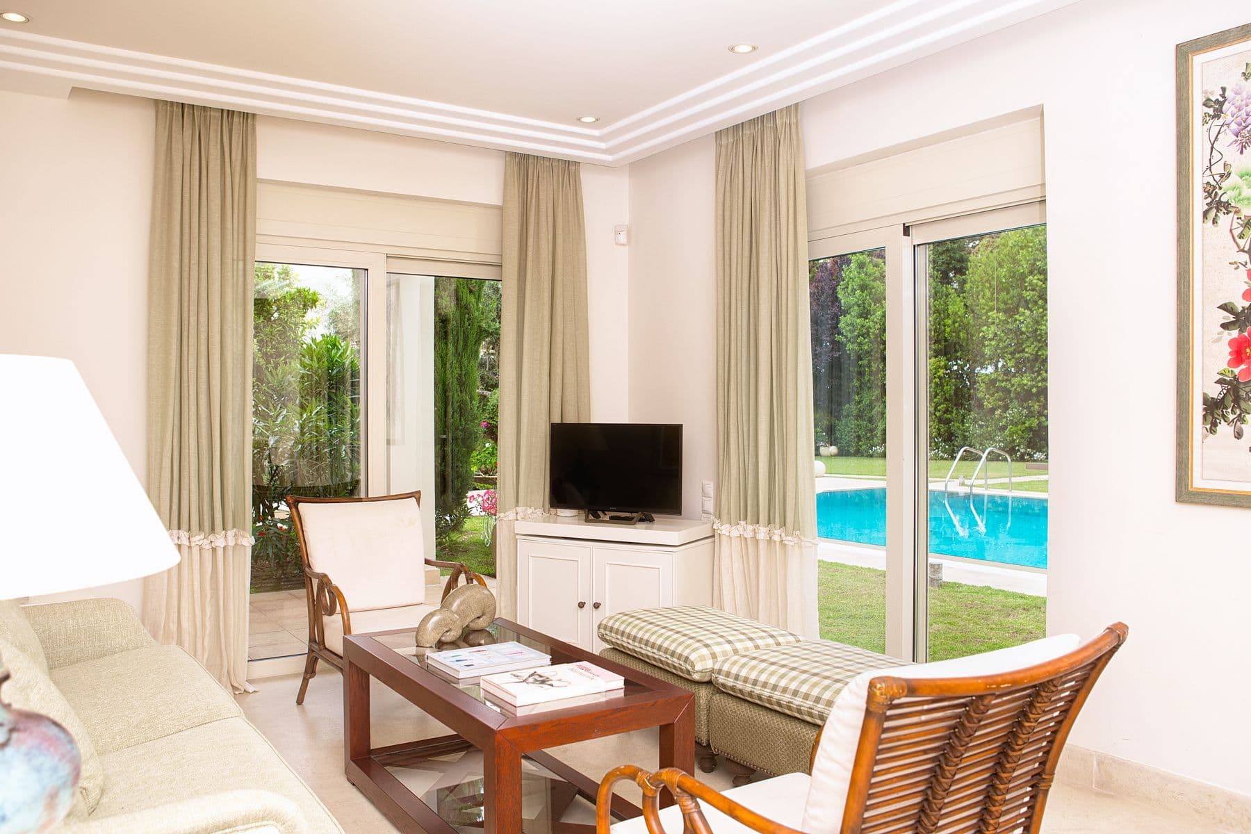 room-types-MARBLE-EMER-0.jpg