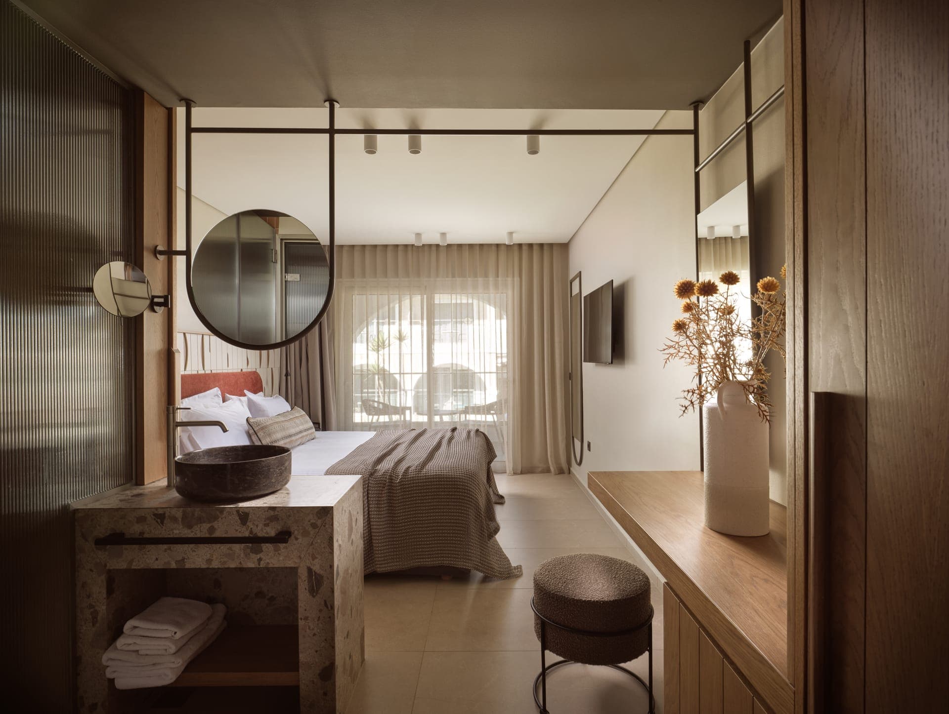 room-types-MARELEN-DLX-0.jpg