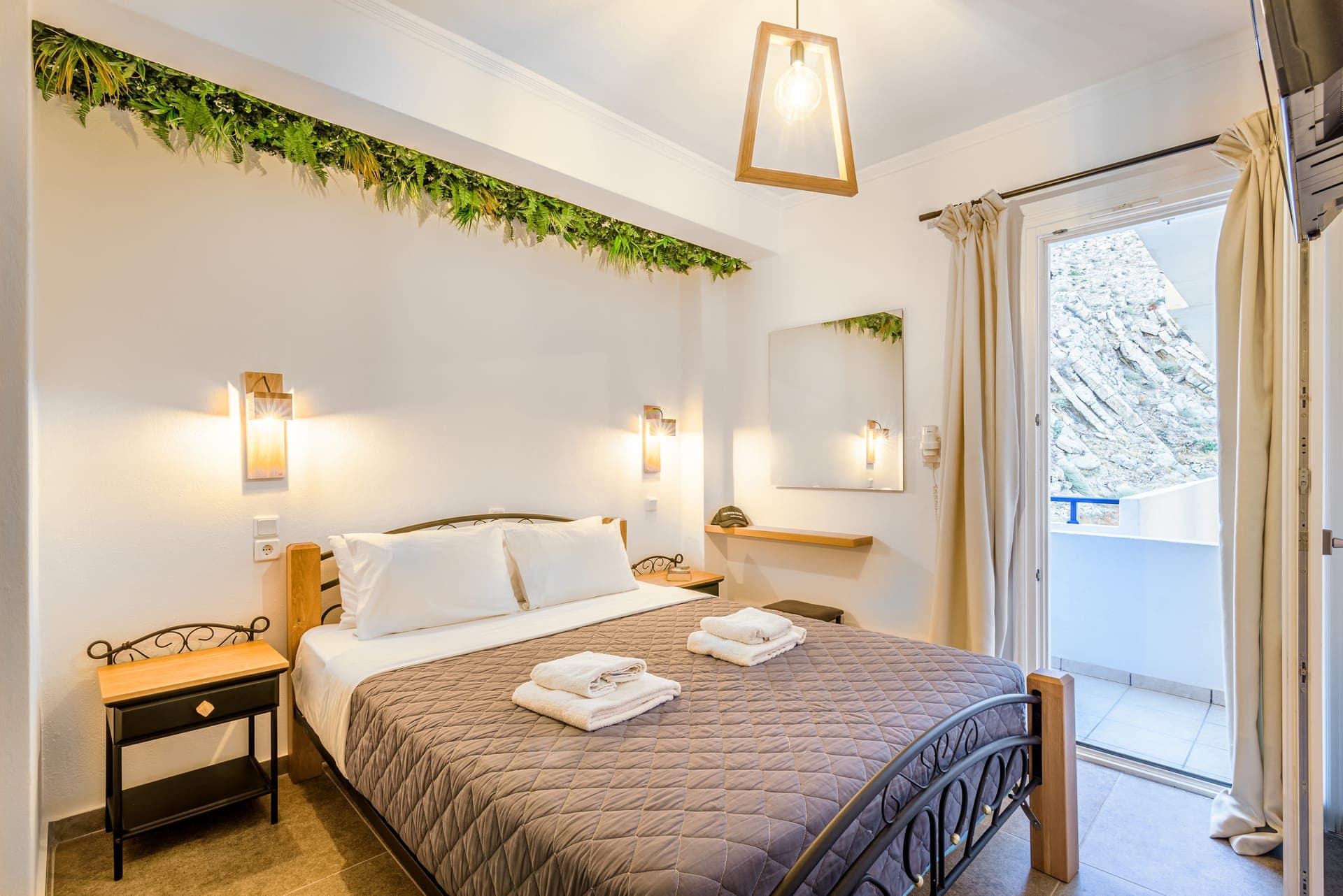 room-types-MARIANNASA-SNGLRO-0.jpg