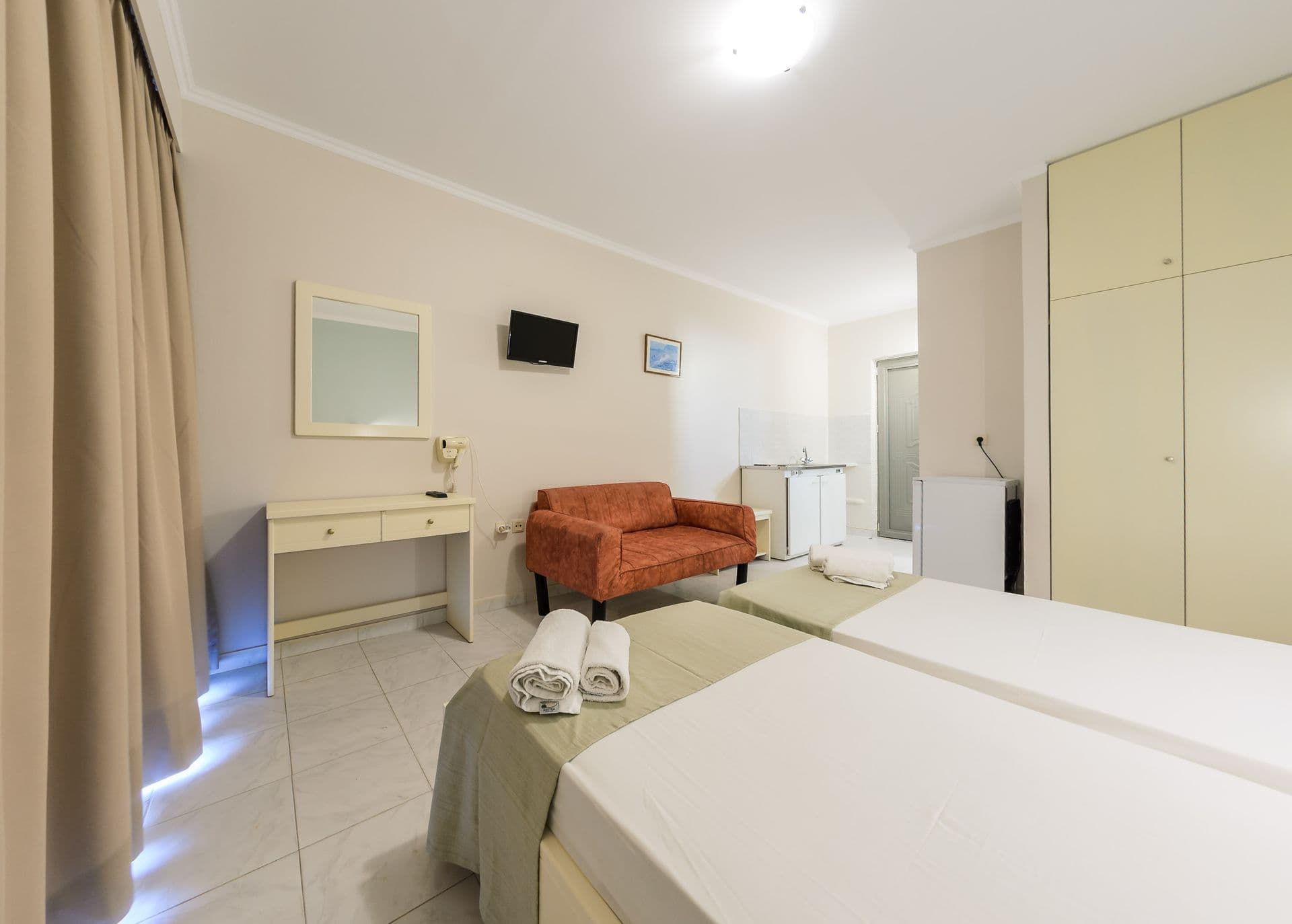 room-types-MARIASTUD-STUDGV-0.jpg