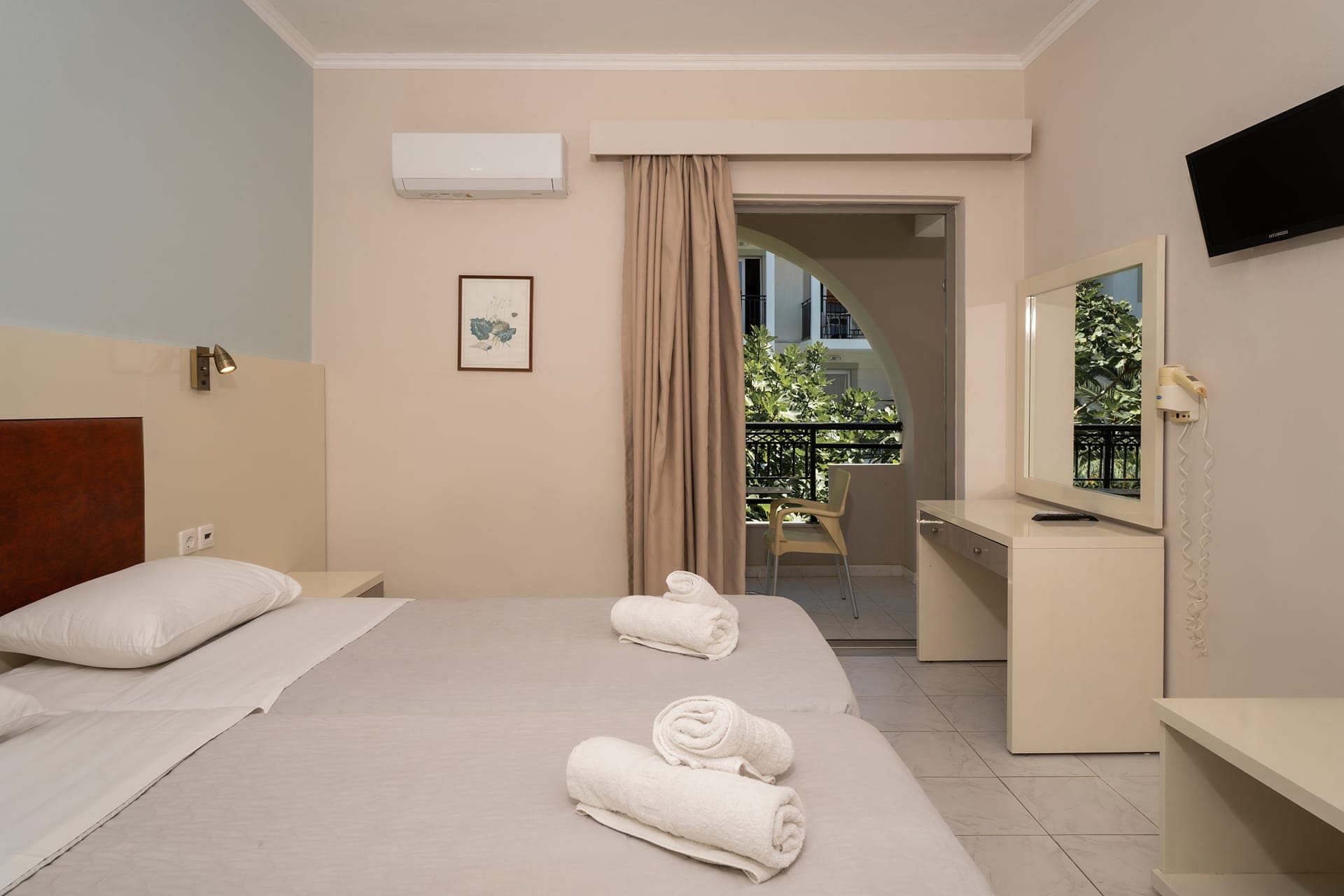 room-types-MARIASTUD-STUDGV-0.jpg