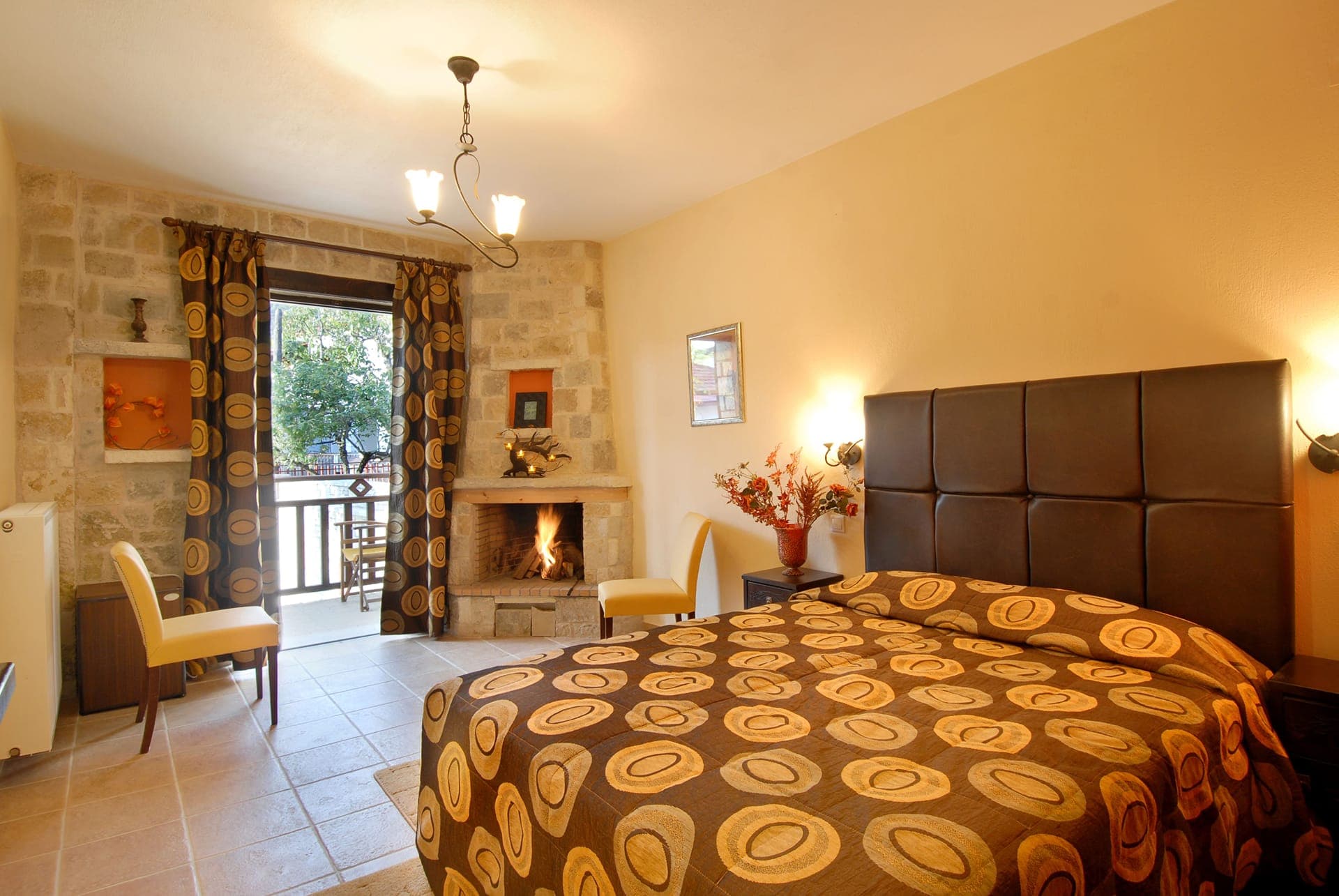 room-types-MARKTOS-DblFrp-0.jpg