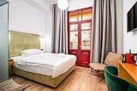 room-types-MAROON-01-0.jpg