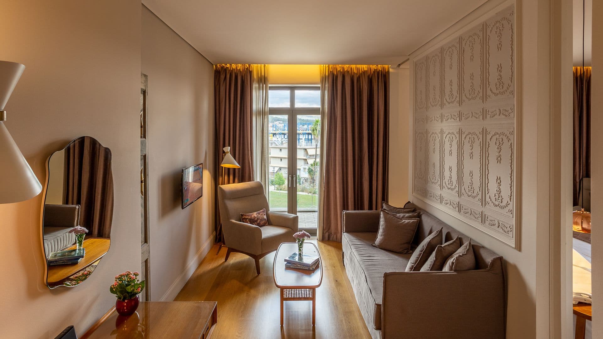 room-types-MARPESSA-SUITE-0.jpg