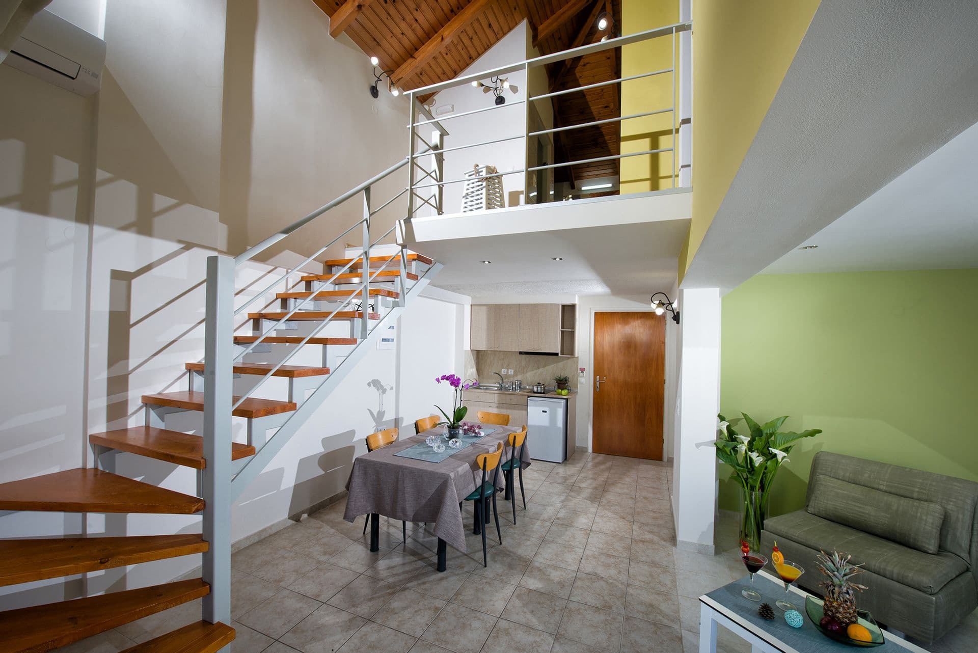 room-types-MARYHOTEL-SU2BED-0.jpg