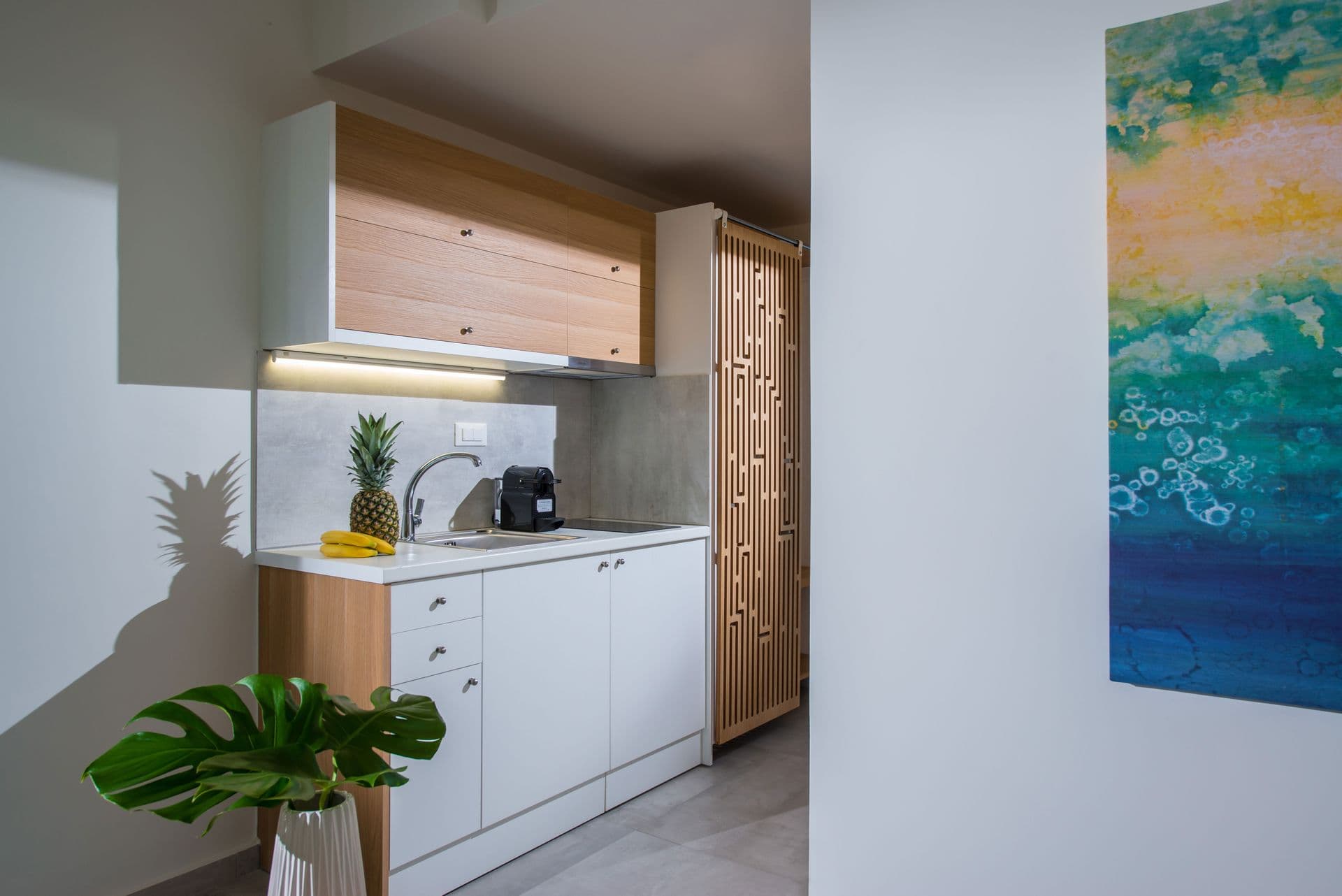 room-types-MARYHOTEL-SUITSB-0.jpg