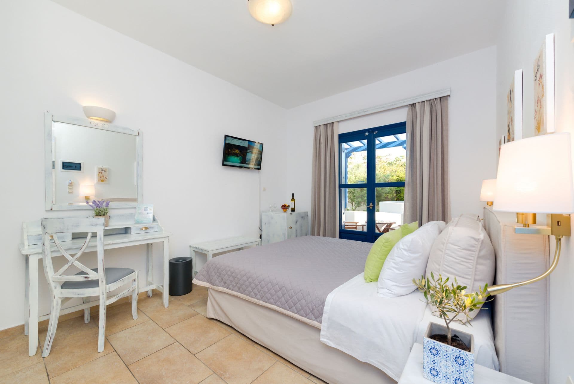 room-types-MATHIOSVIL-SUPER-0.jpg