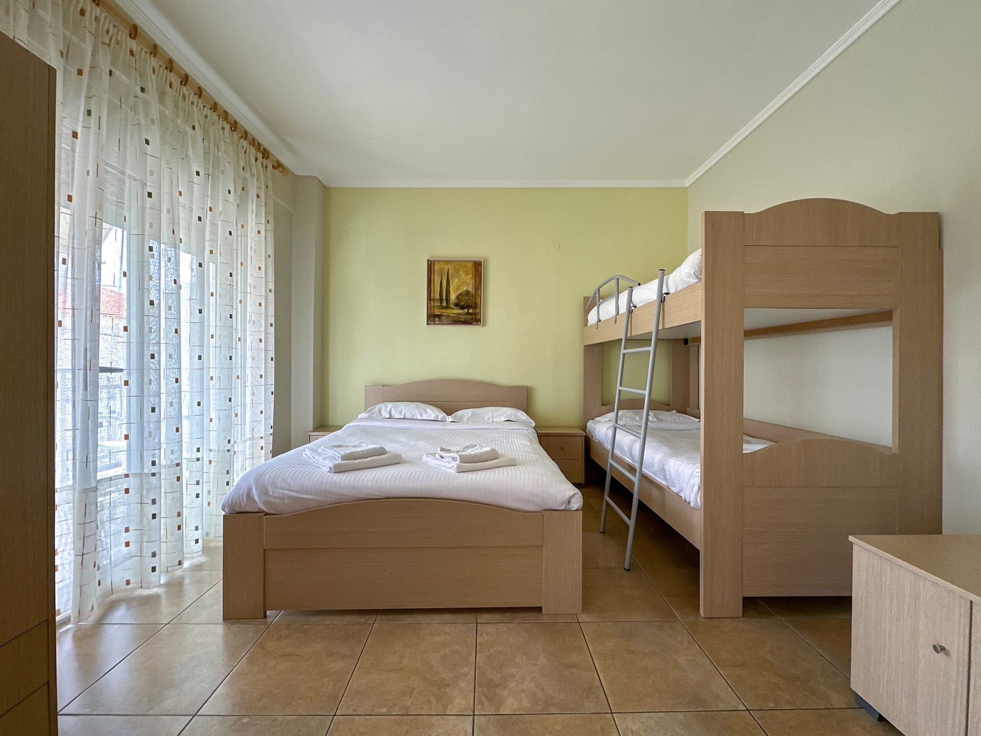 room-types-MAVRIDISST-1RB-0.jpg