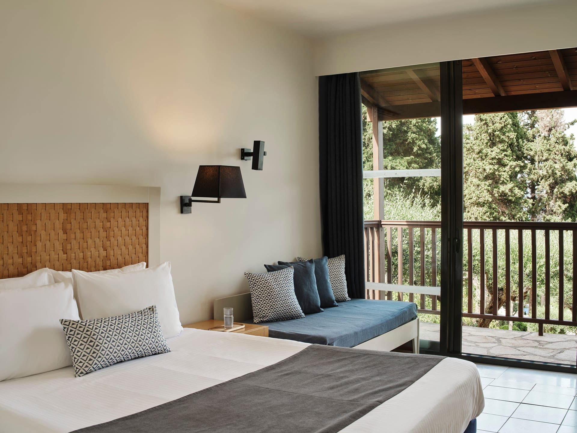 room-types-MBAEOLOS-BGV-0.jpg