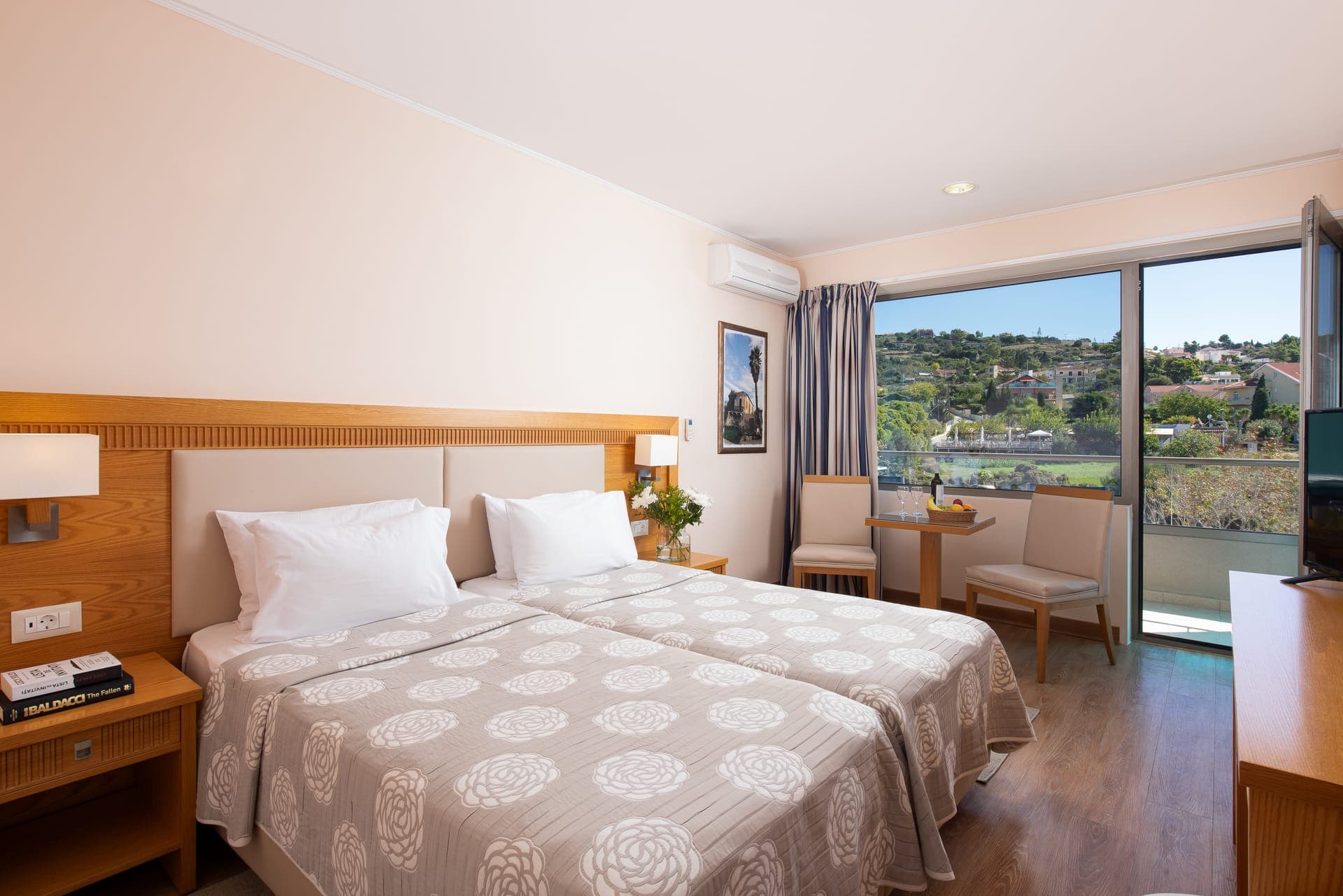 room-types-MEDHOTELK-SGV-0.jpg