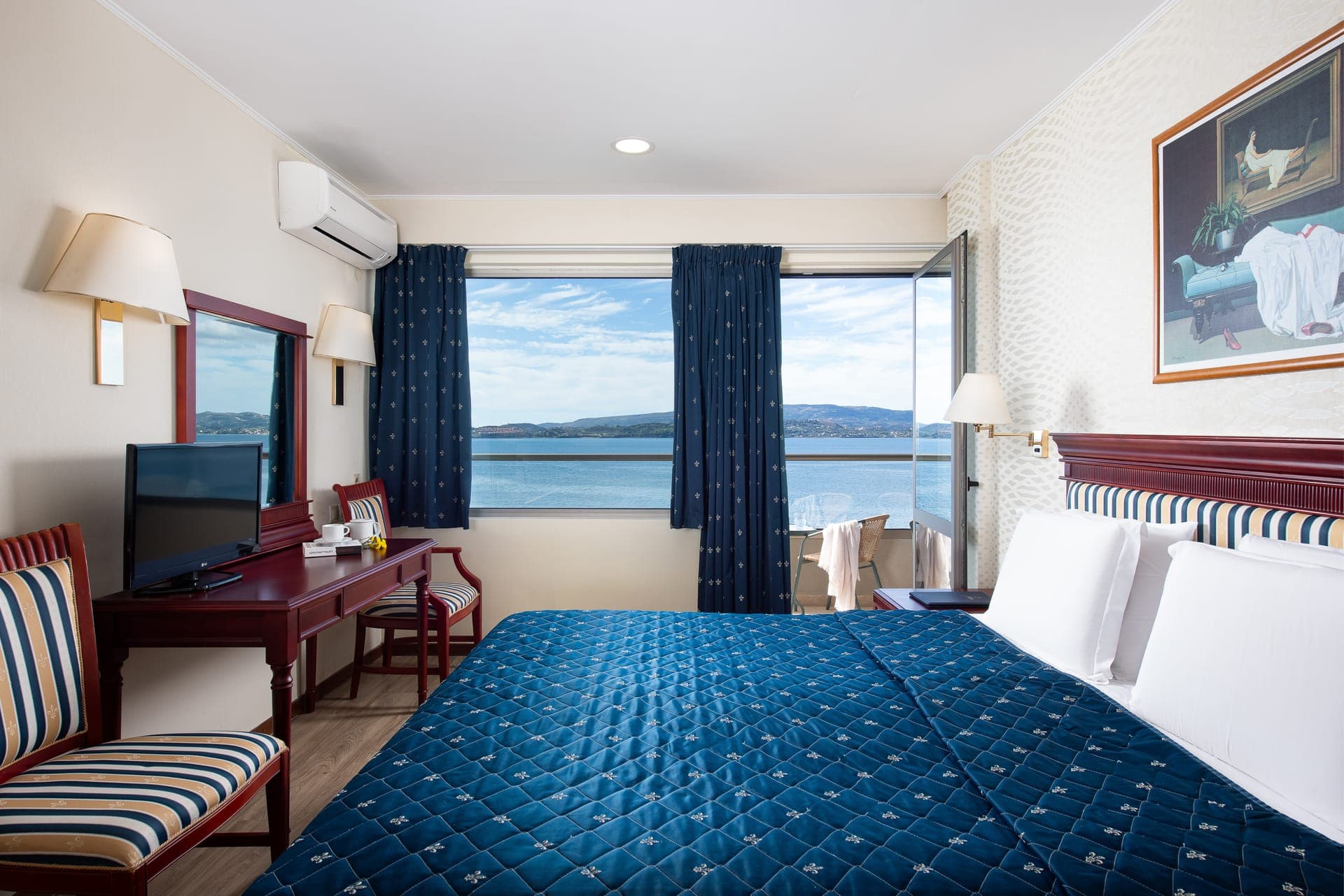 room-types-MEDHOTELK-SUIT-0.jpg