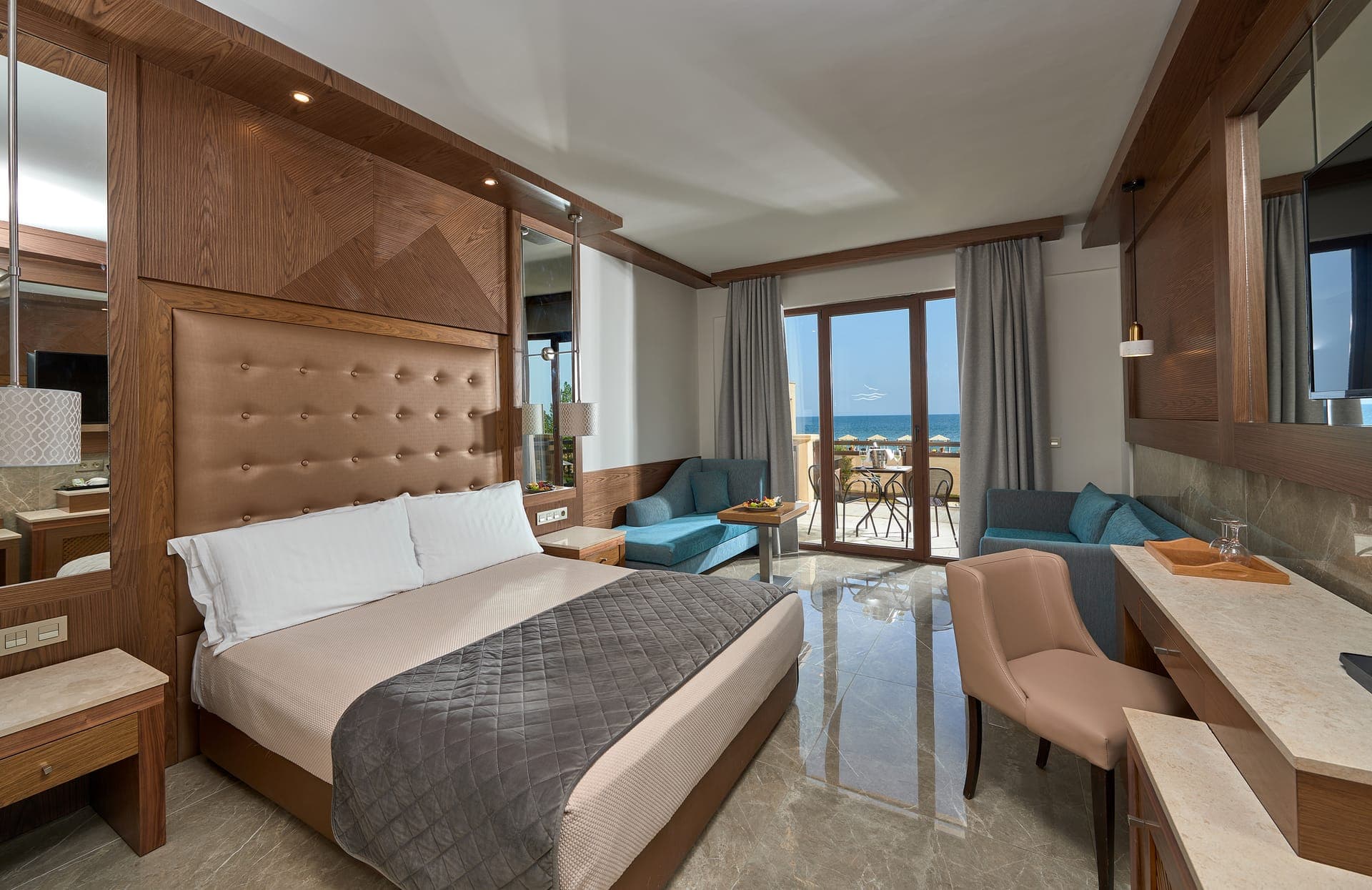room-types-MEDITERVIL-FAMILY-0.jpg
