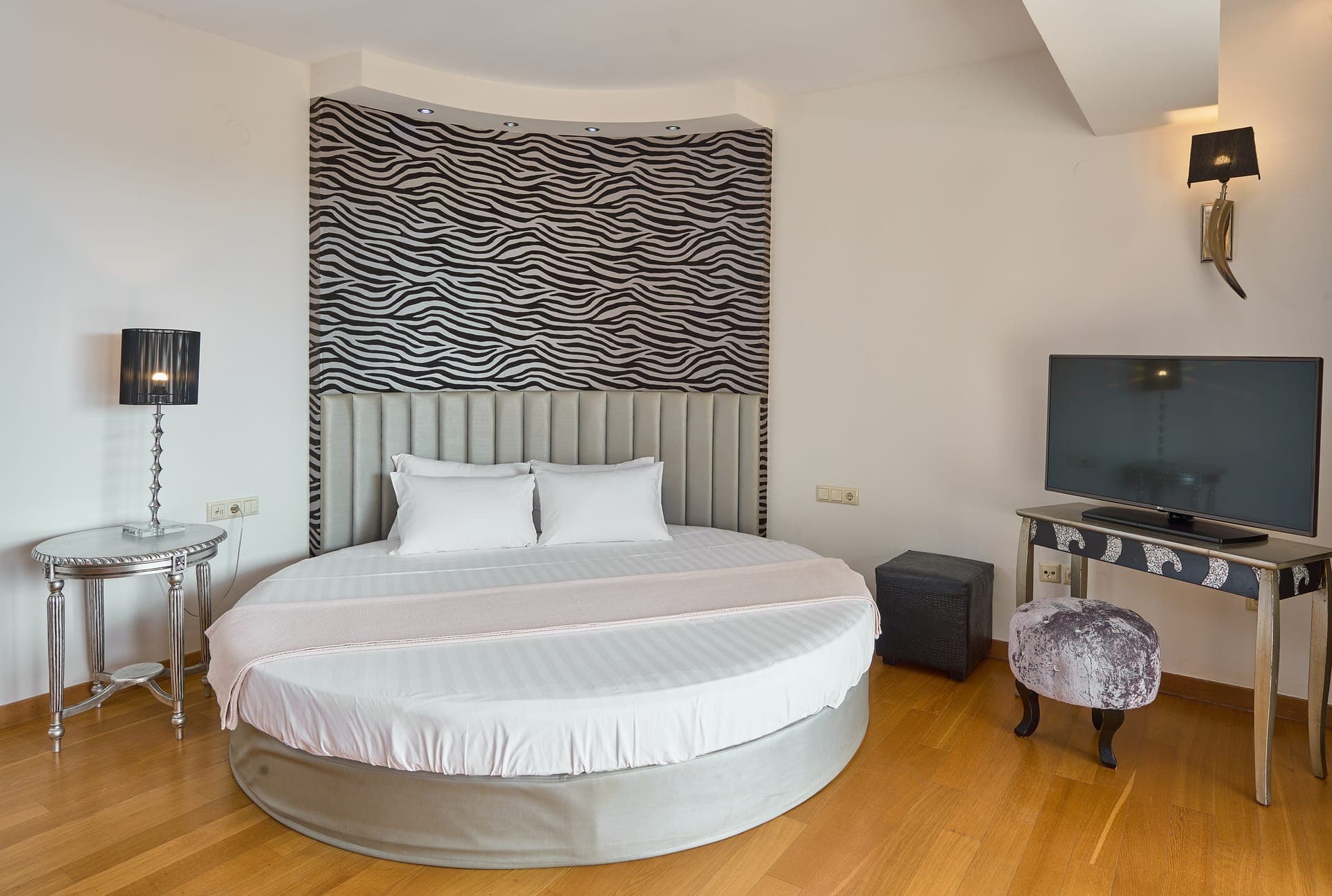 room-types-MEDITPRINC-JUNSUI-0.jpg