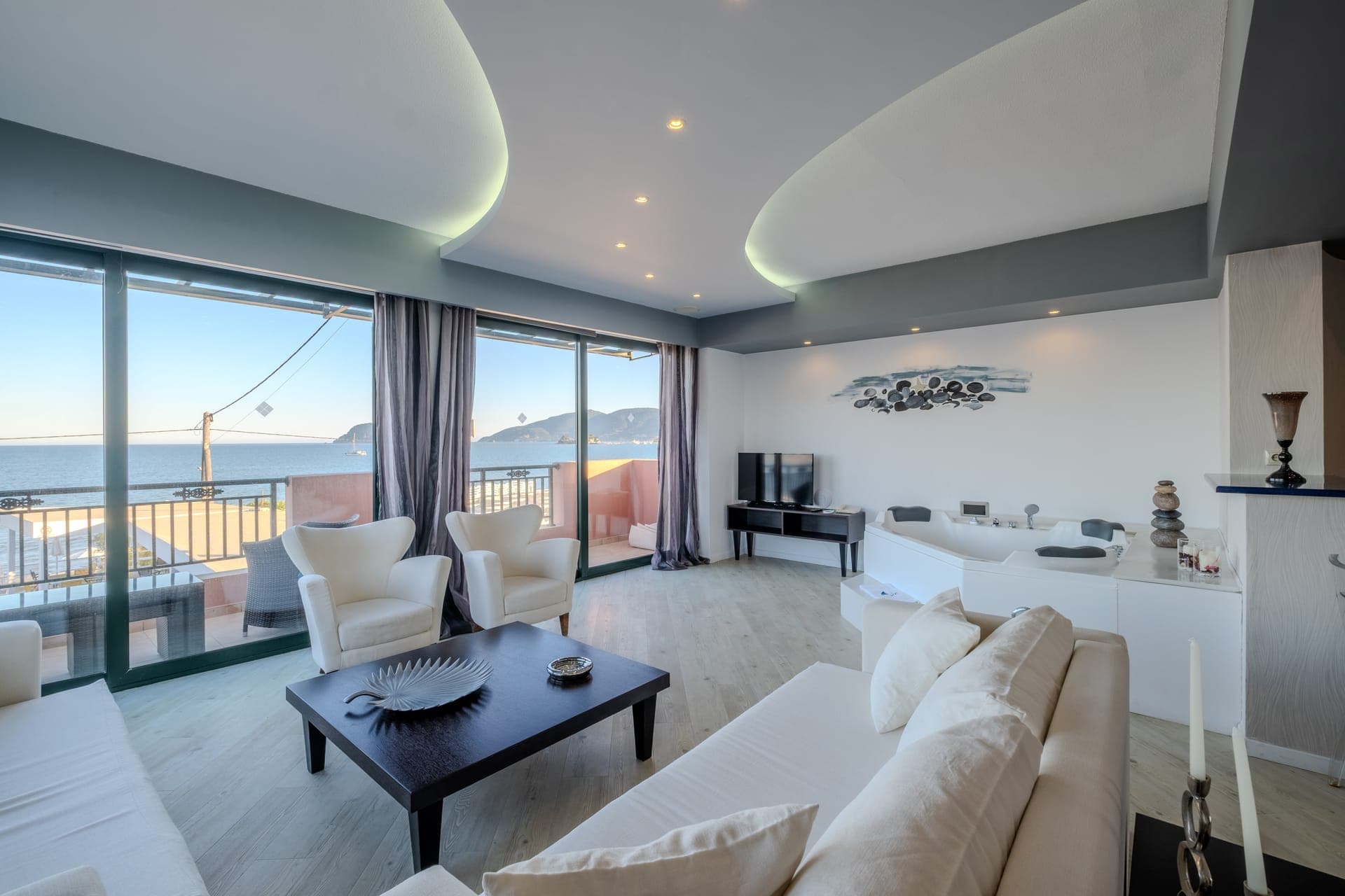room-types-MEDRESORT-SUITE-0.jpg