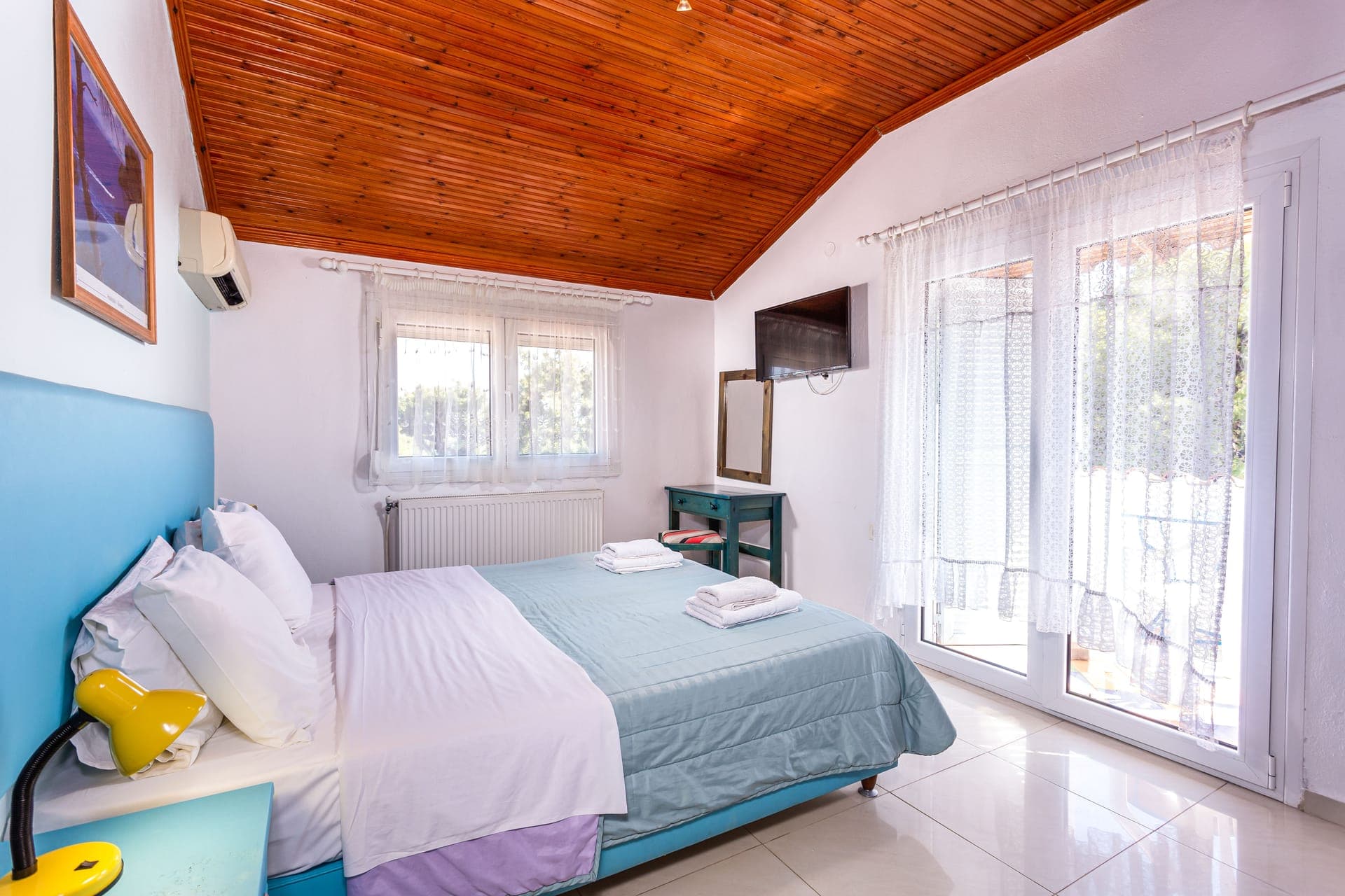 room-types-MELISAH-SUITEW-0.jpg