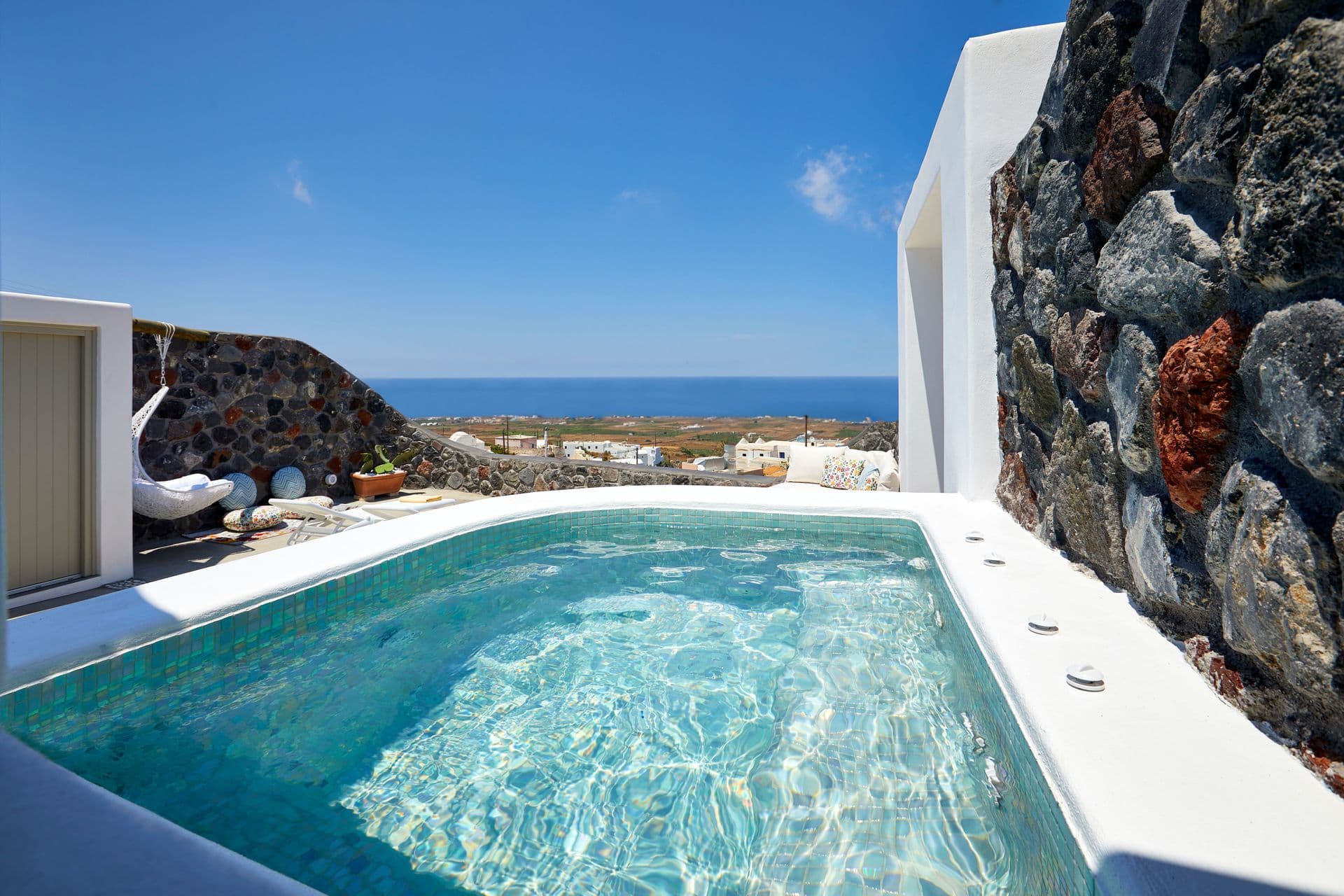 room-types-MELLOWCAVE-VILLA-0.jpg