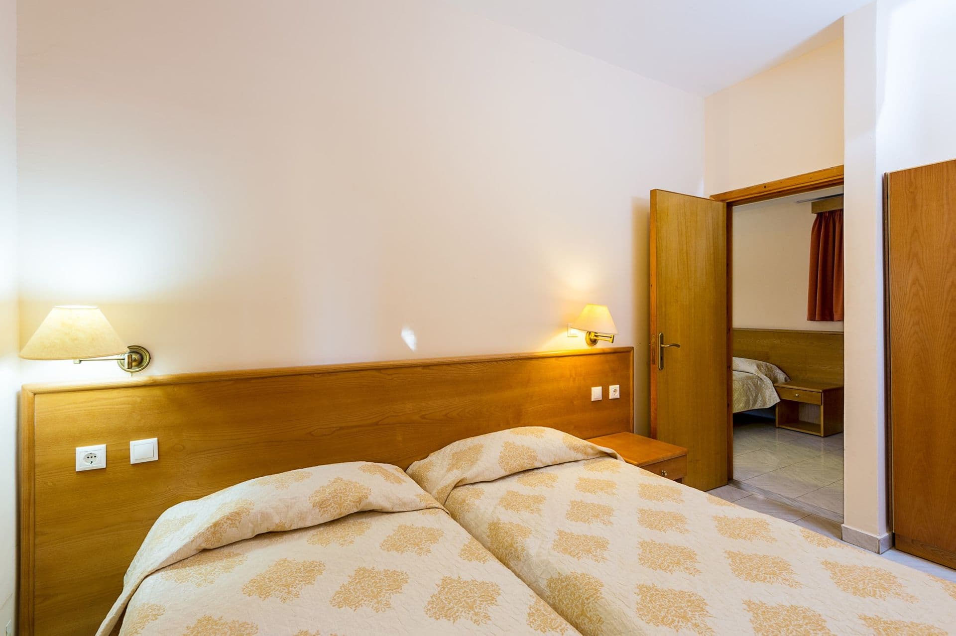 room-types-MEMORIESH-ONE-0.jpg